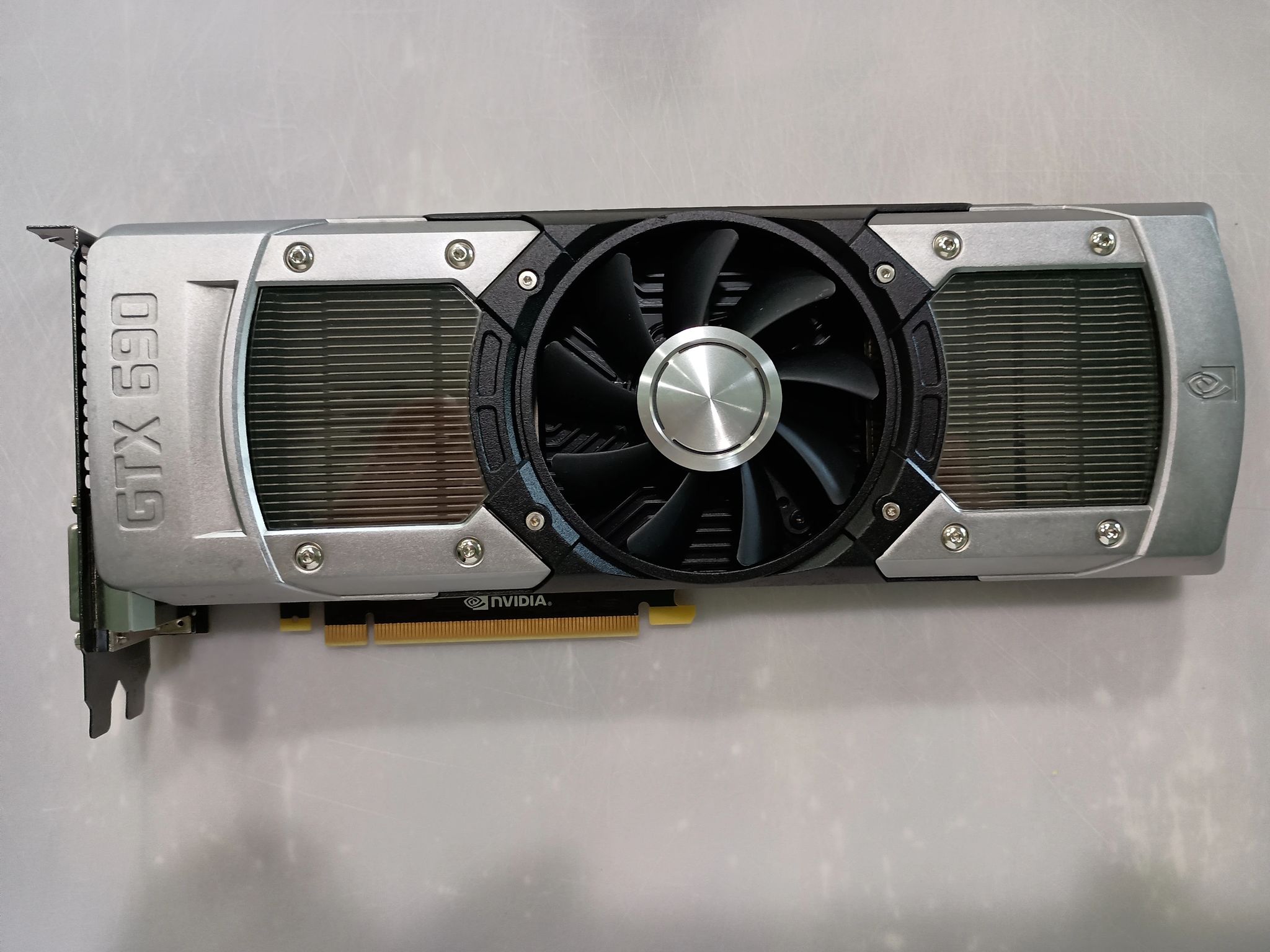 Two GTX 690 GPUs for Quad SLI (with SLI bridge). Tested, works well.