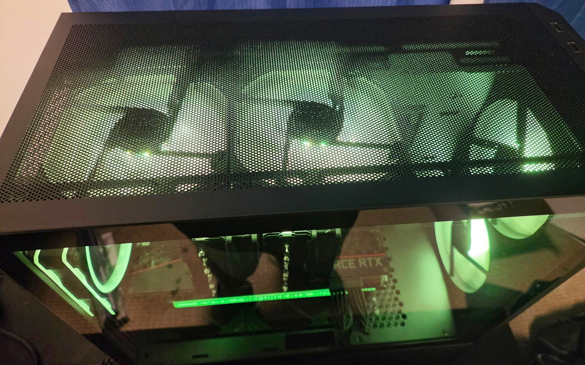 Ryzen 7 5800X3D / EVGA RTX 3070 Gaming PC - 32GB / 1TB NVMe