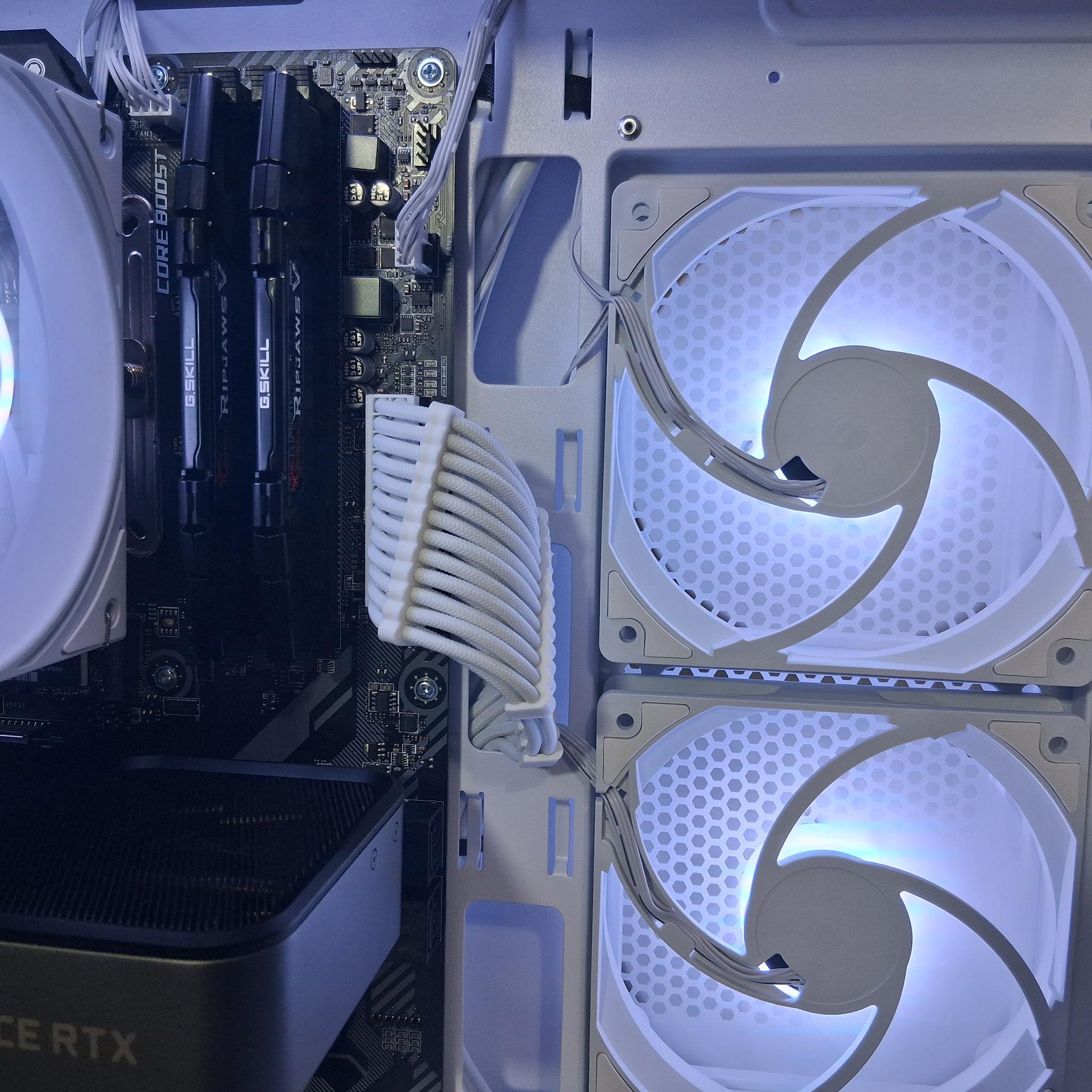 UDGX Signature Series – Ryzen 7 + RTX 3070 FE | White ARGB | Windows 11 Ready