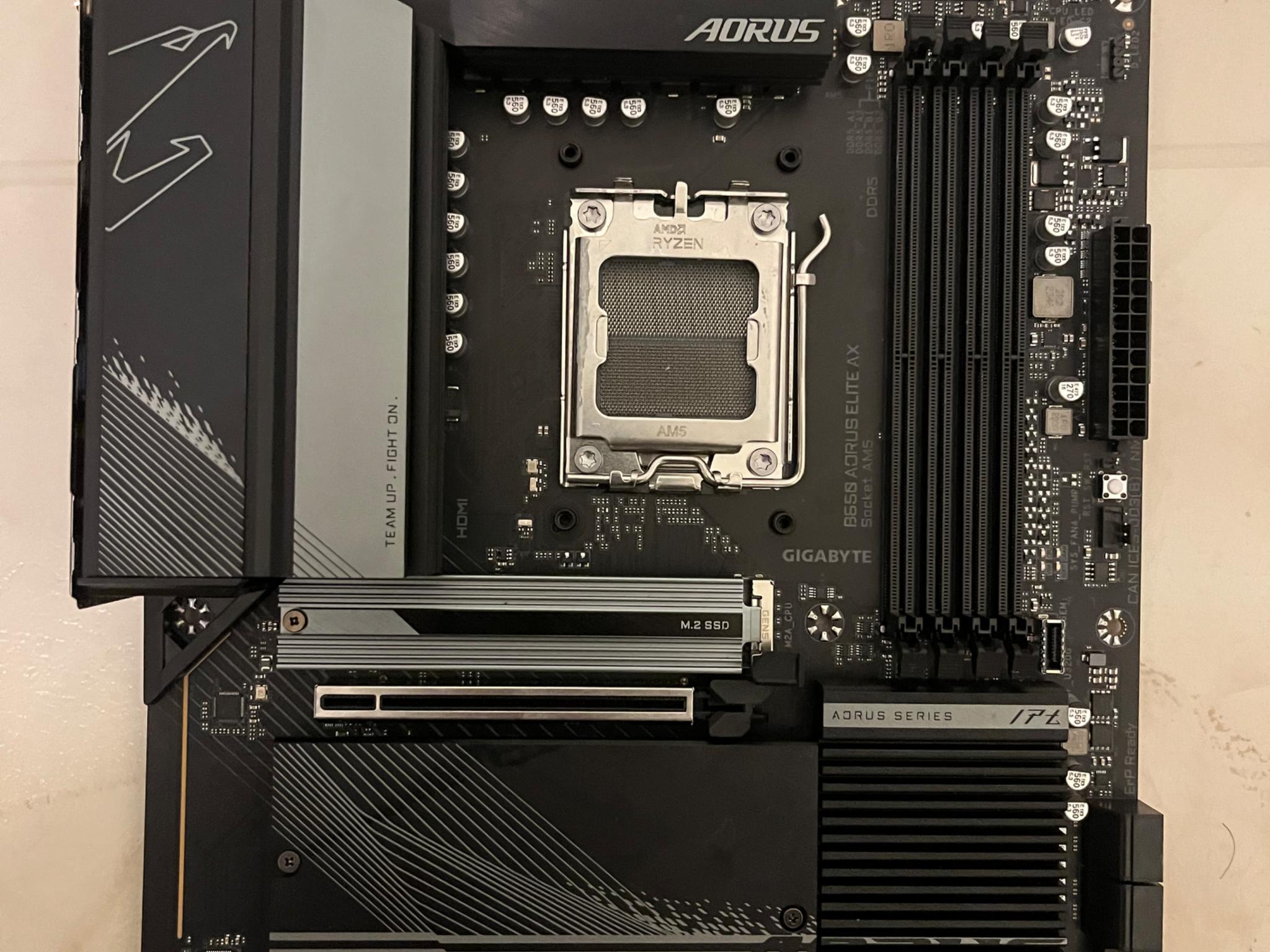 GIGABYTE B650 AORUS ELITE AX ATX AM5 (DDR5, PCIe 5.0)