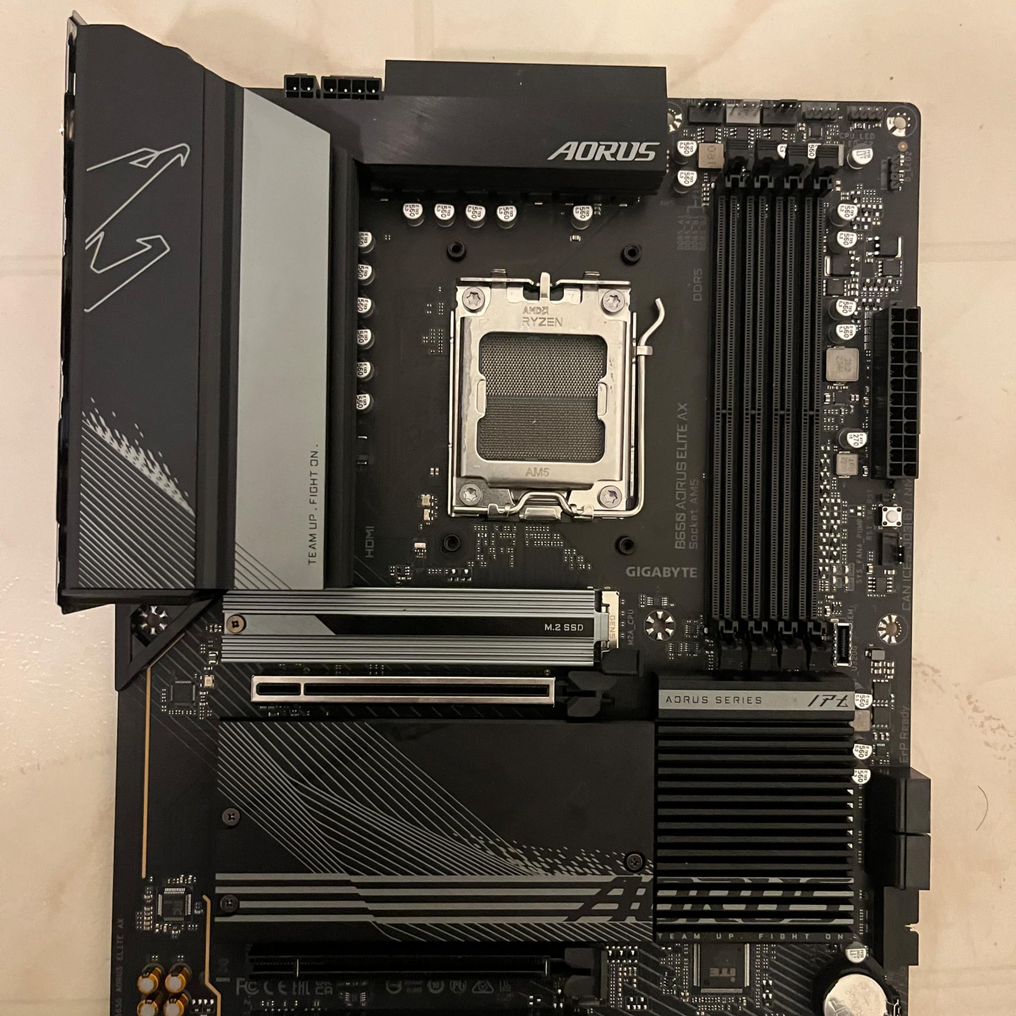 GIGABYTE B650 AORUS ELITE AX ATX AM5 (DDR5, PCIe 5.0)