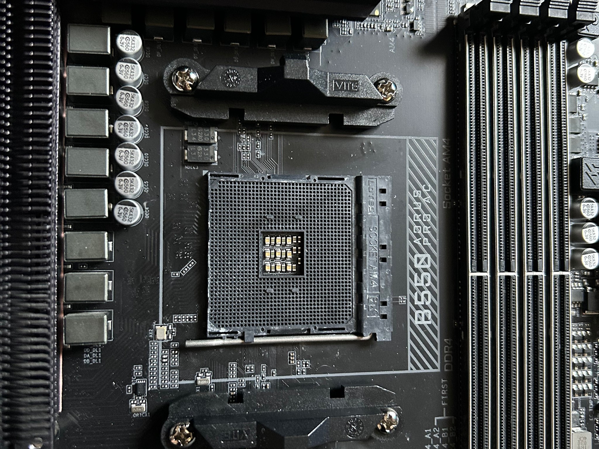 Gigabyte Aorus B550 Pro AC (USED)