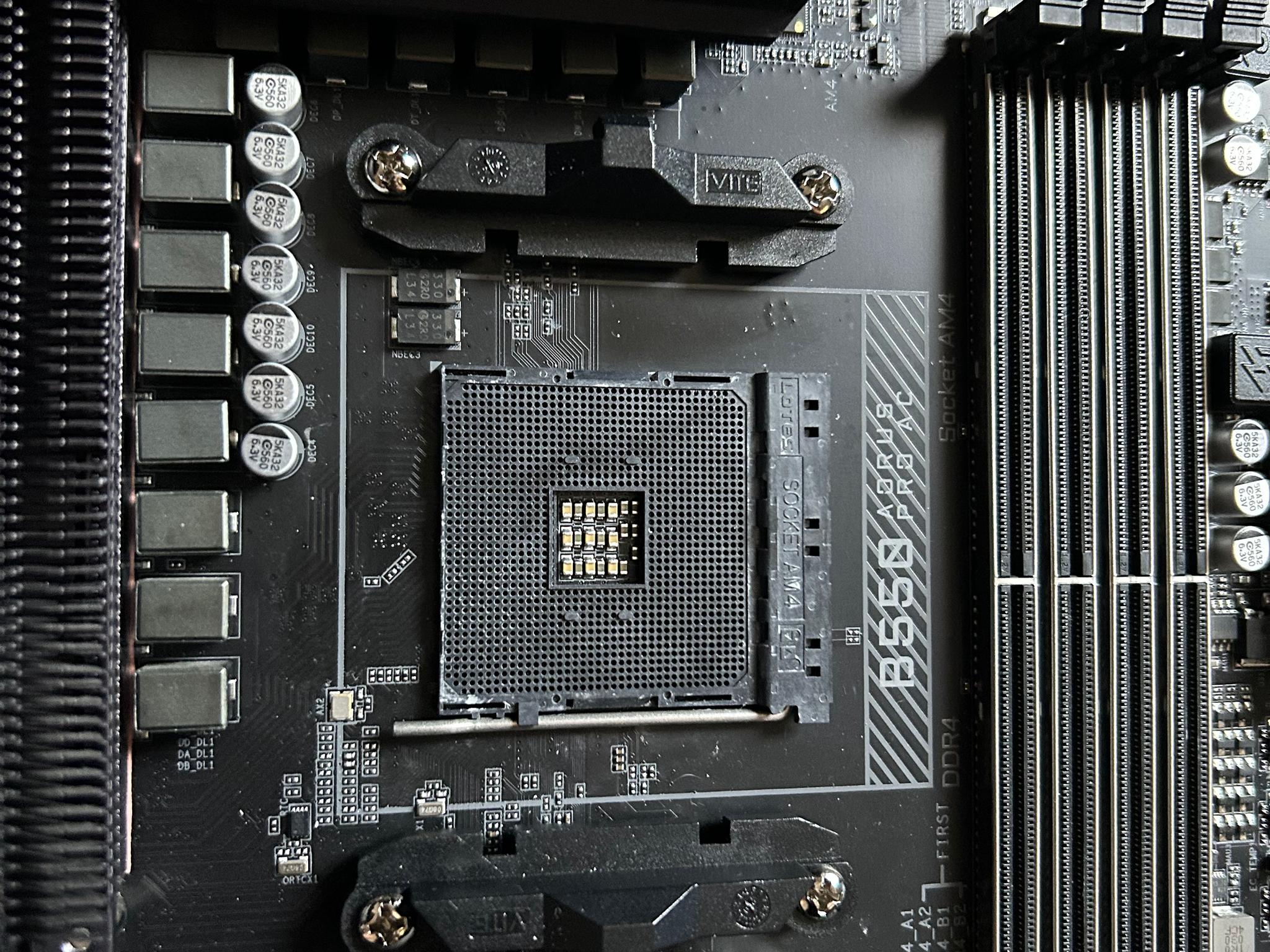 Gigabyte Aorus B550 Pro AC (USED)