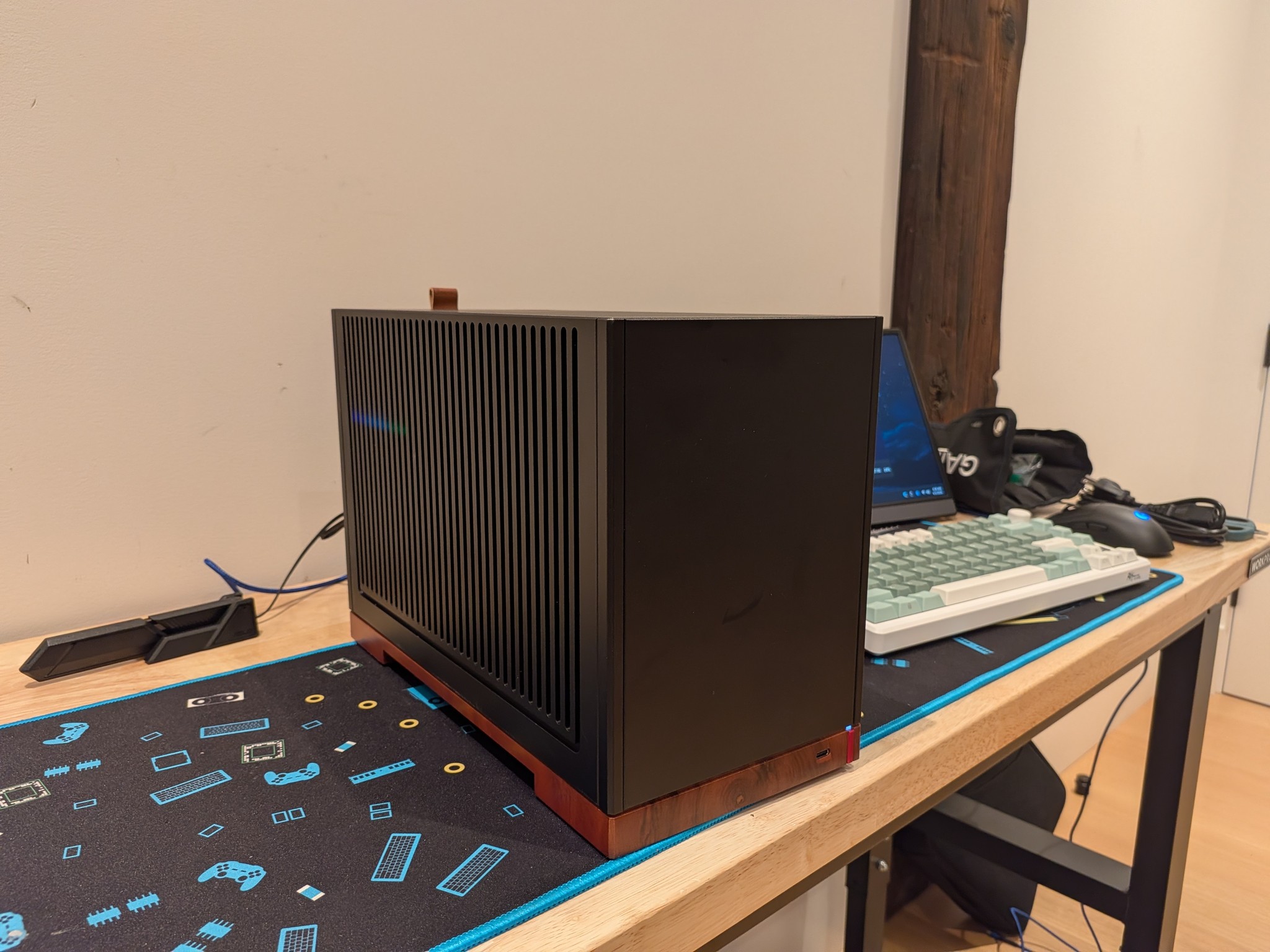 1440p Globetrotter - RX 9070, Ryzen 5 9600X, 32 GB DDR5 RAM, 1 TB Gen 4 NVME, Noctua