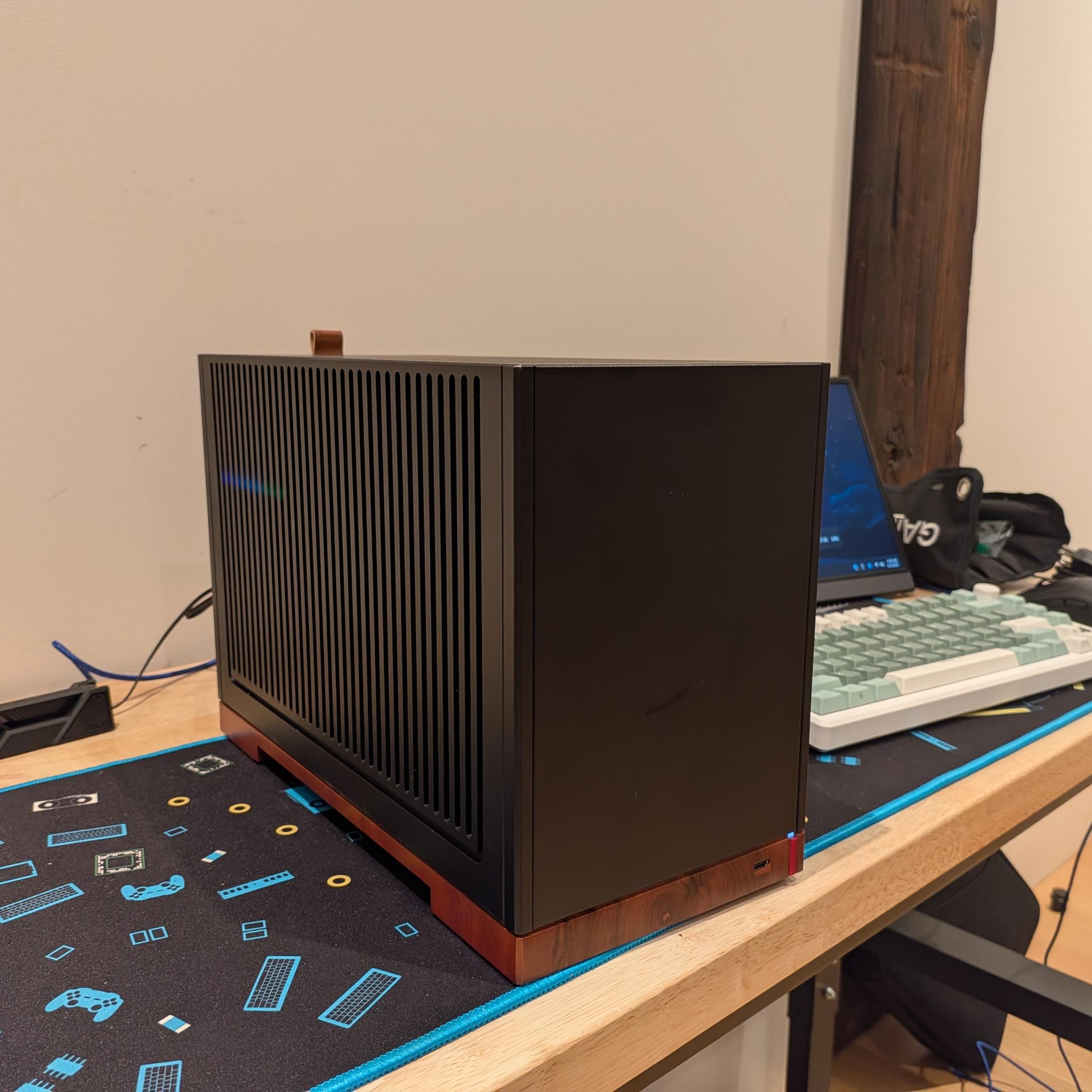1440p Globetrotter - RX 9070, Ryzen 5 9600X, 32 GB DDR5 RAM, 1 TB Gen 4 NVME, Noctua