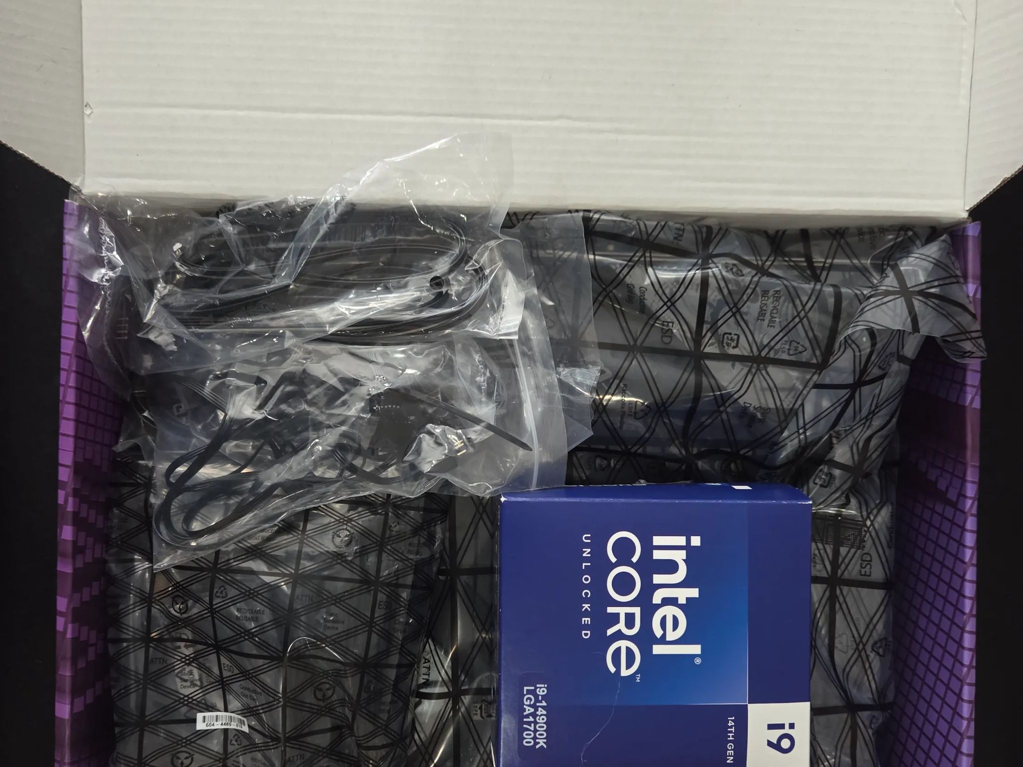 MSI Carbon Wifi 2 Z790 / i9 14900K Combo ( Like New )