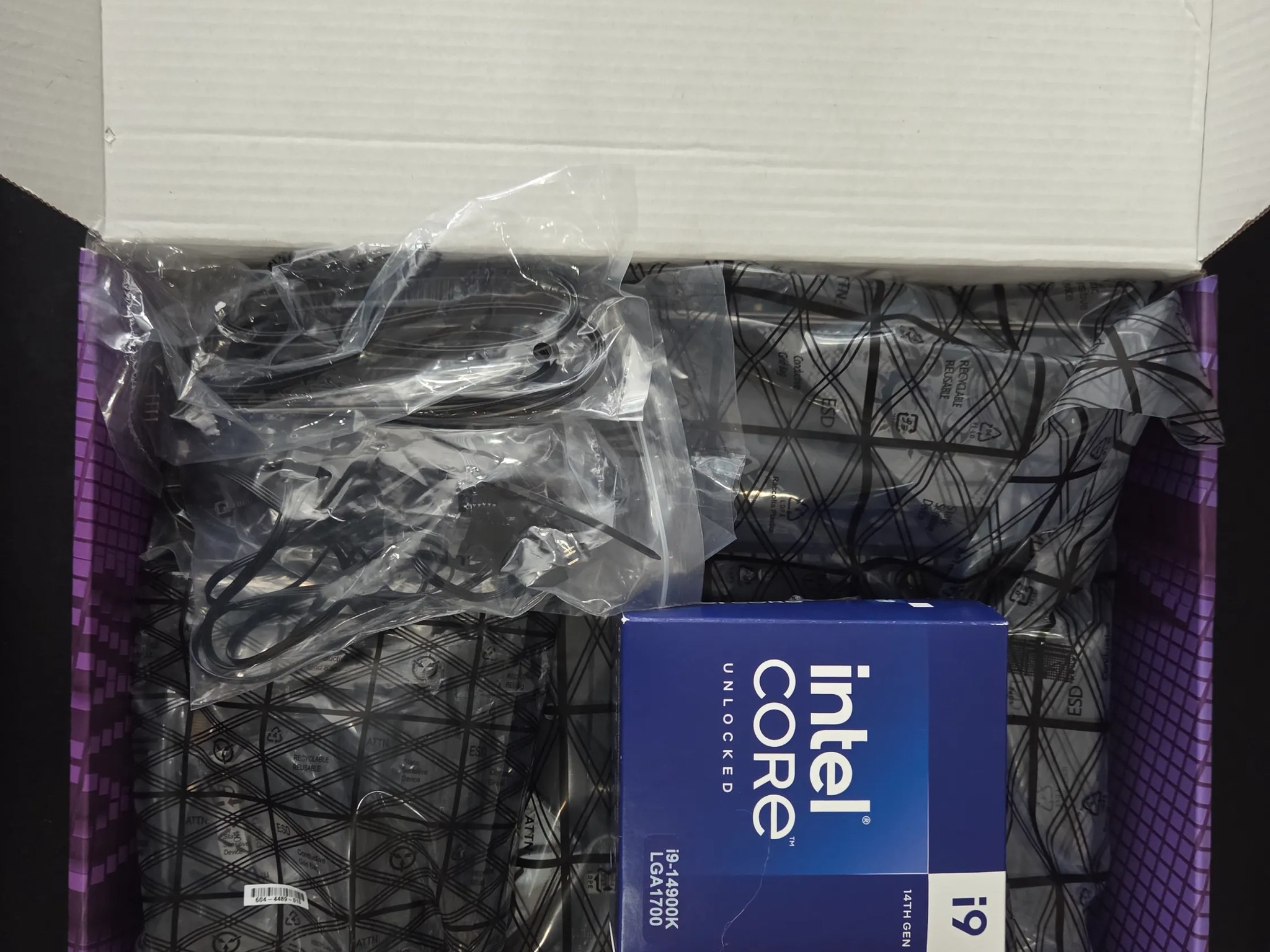 MSI Carbon Wifi 2 Z790 / i9 14900K Combo ( Like New )