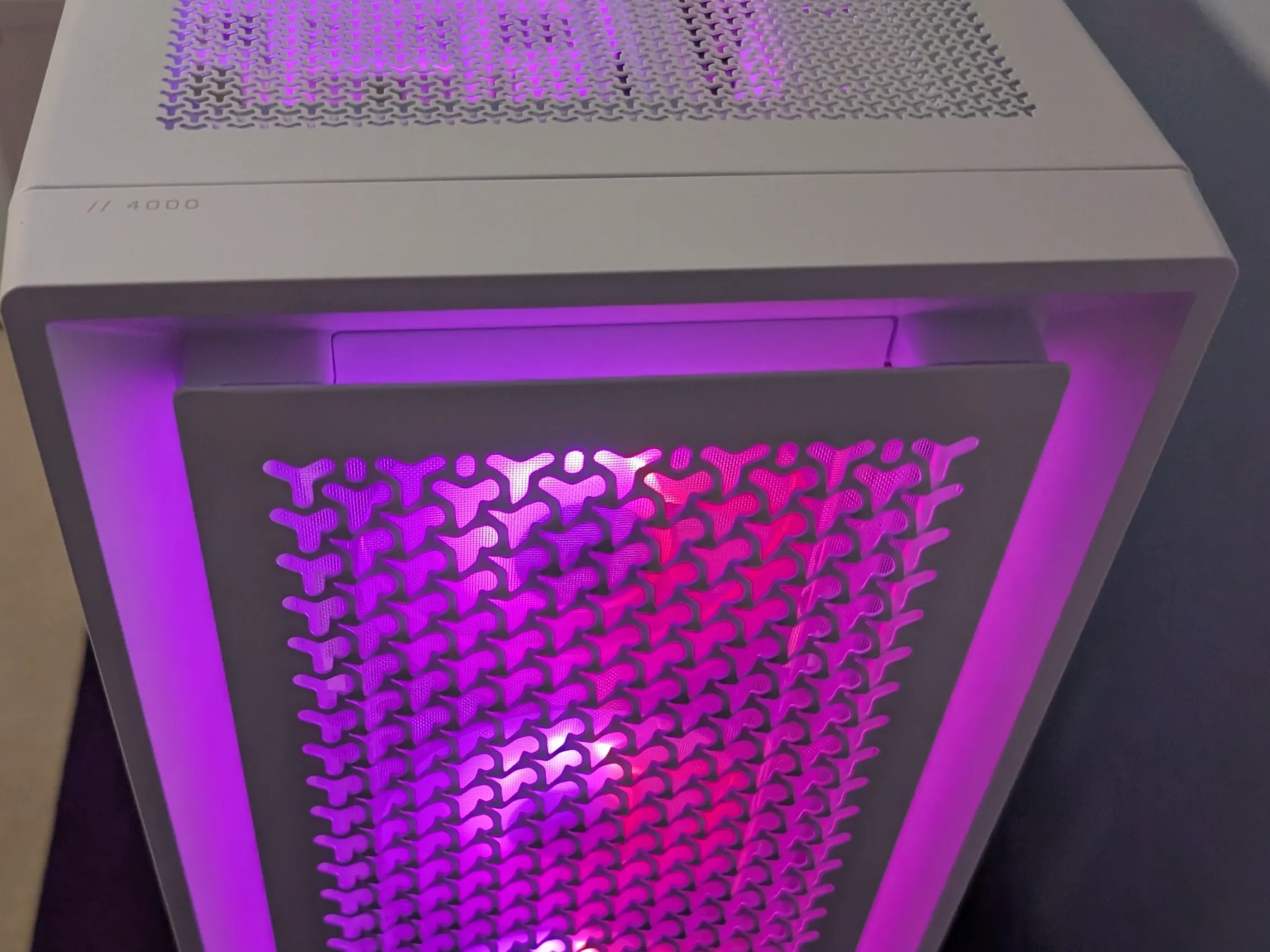 RX 9070 - Ryzen 7 9700x Cutting Edge Gaming PC