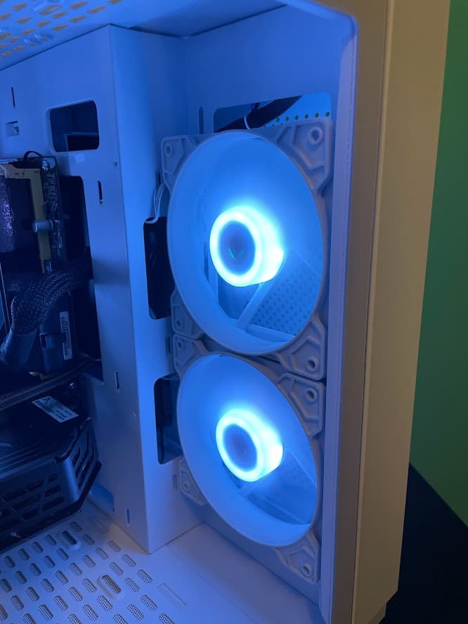 CLEAN White Gaming PC| Intel i5 / Amd RX580 / 8GB / 500GB SSD Win 10 Pro WiFi