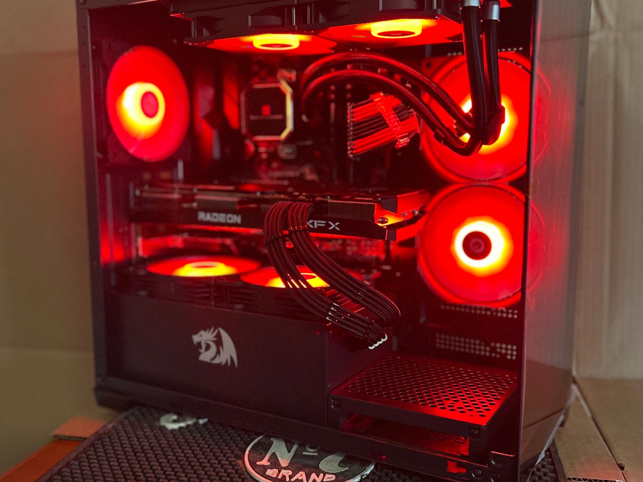 AMD Radeon RX 6700 10GB Ryzen 5 5600X 16 GB RAM M.2 1 TB SSD WiFi ready