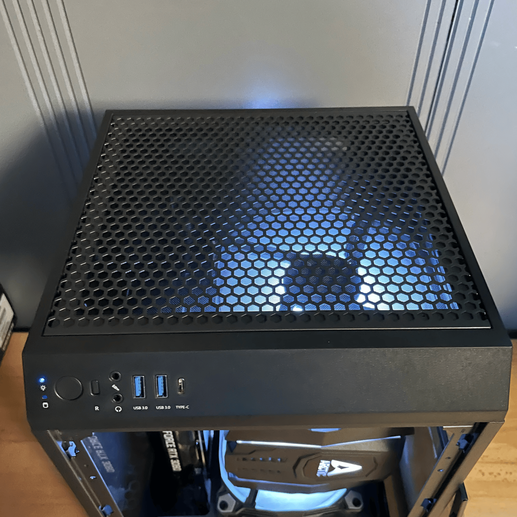 "ITXbox" 3080 Gaming PC w/ Intel 12400F, 32GB RAM, 2TB SSD, Windows 10 Pro