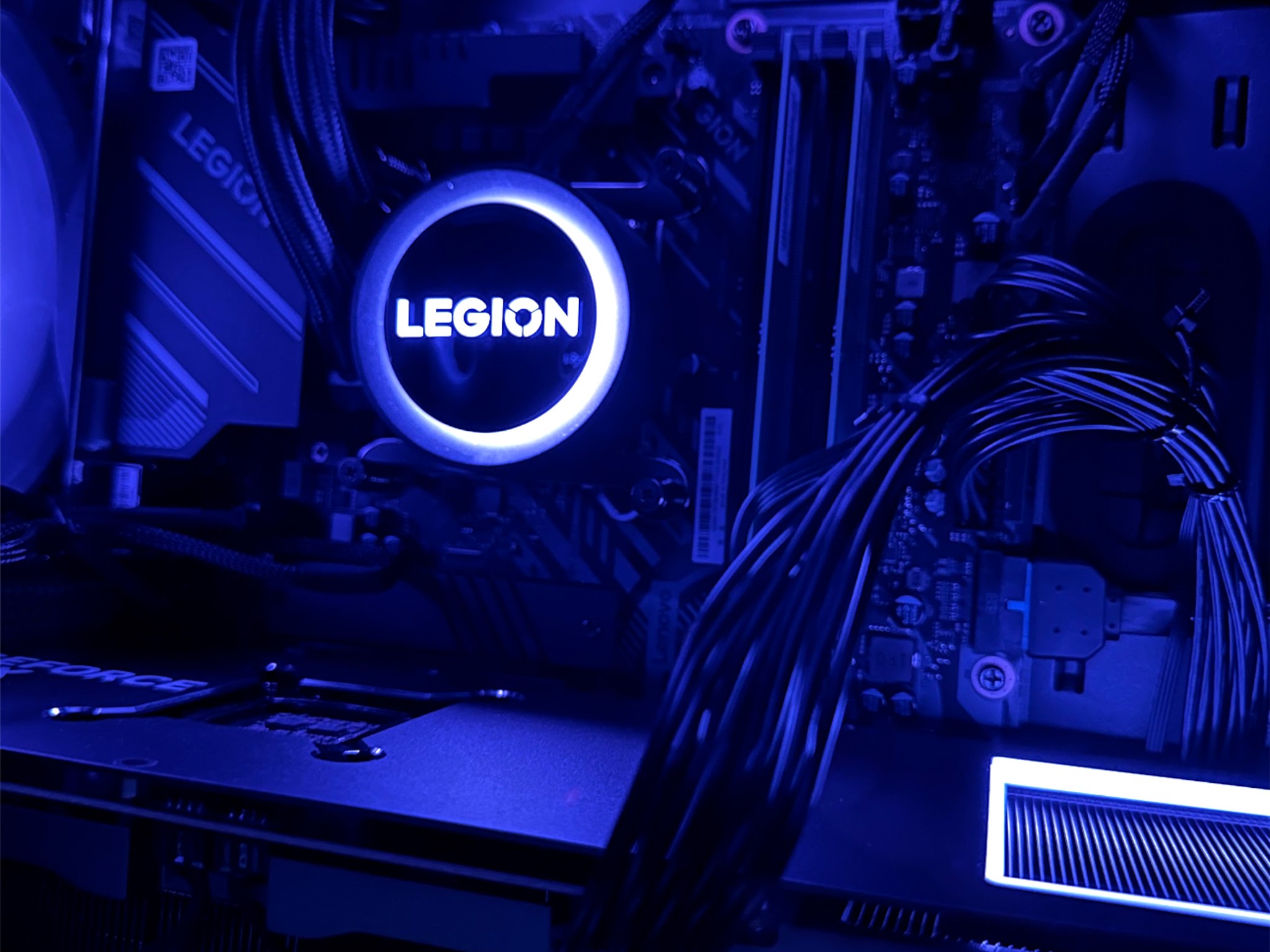 Lenovo Legion Tower 7i RTX 4080 Super Intel i9 14900KF 32GB Ram 1TB SSD