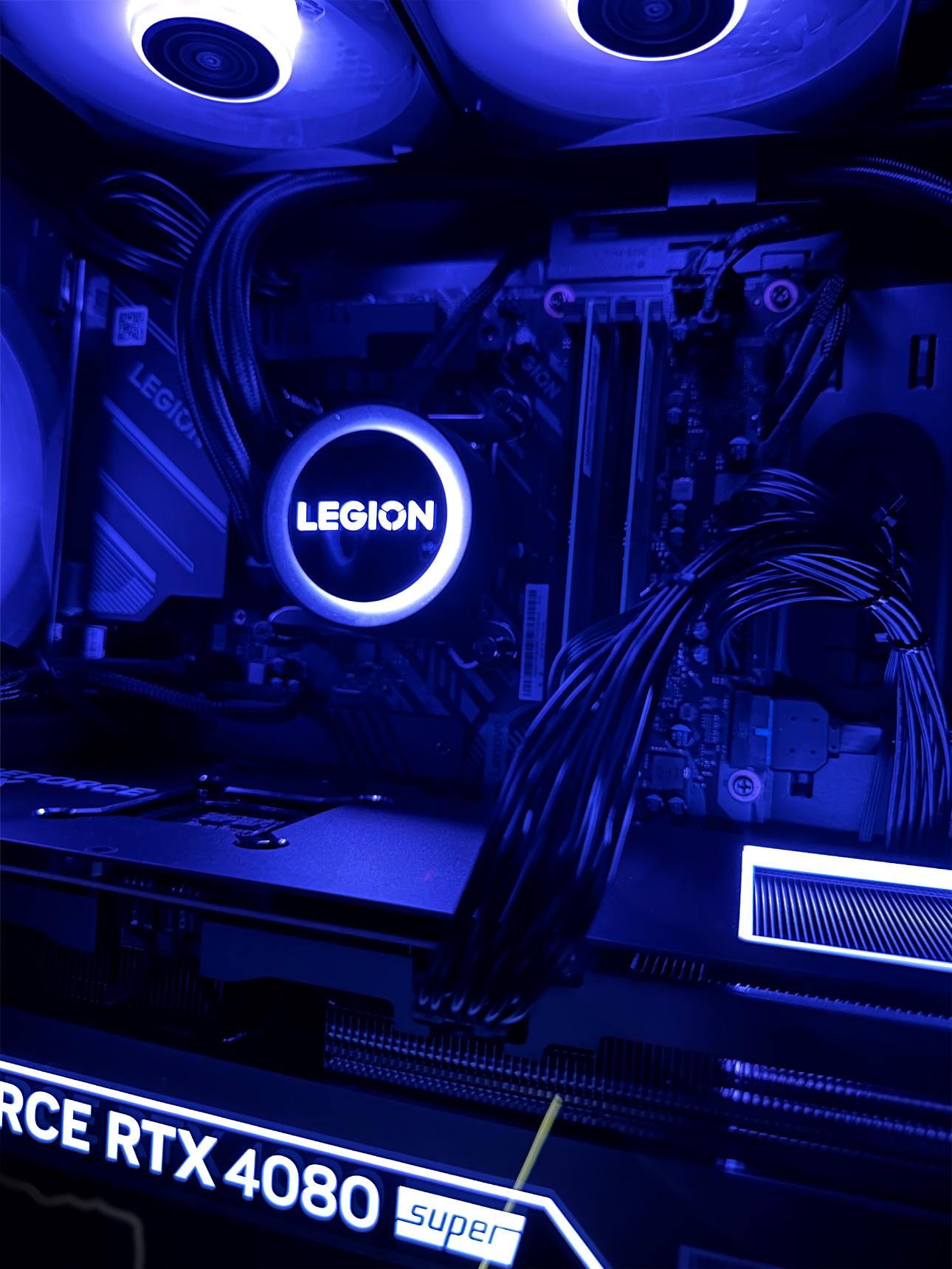 Lenovo Legion Tower 7i RTX 4080 Super Intel i9 14900KF 32GB Ram 1TB SSD