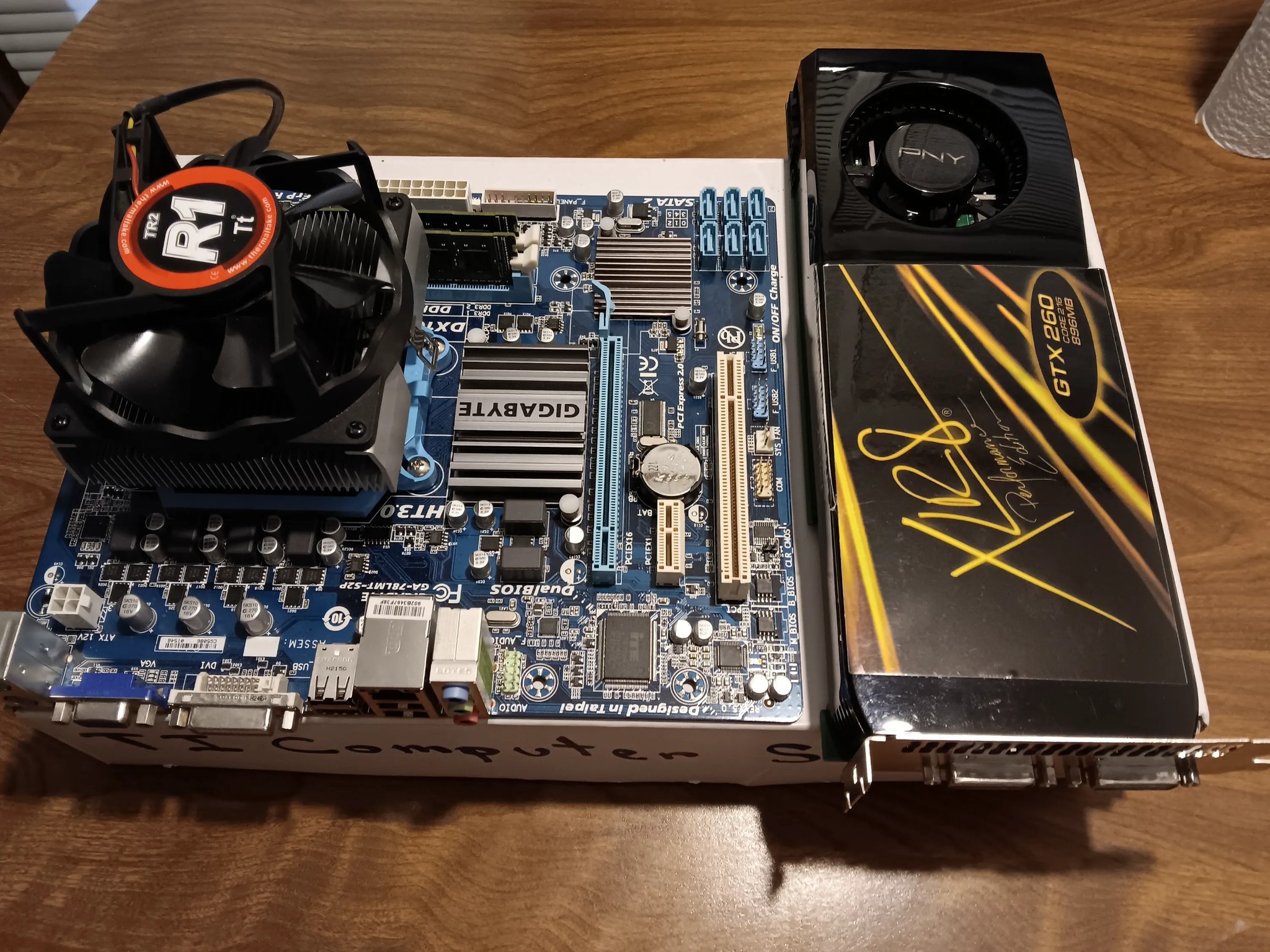 Gigabyte GA-78LMT-S2P - AMD FX 8320 - 8GB RAM - CPU Cooler - GTX-260 GPU