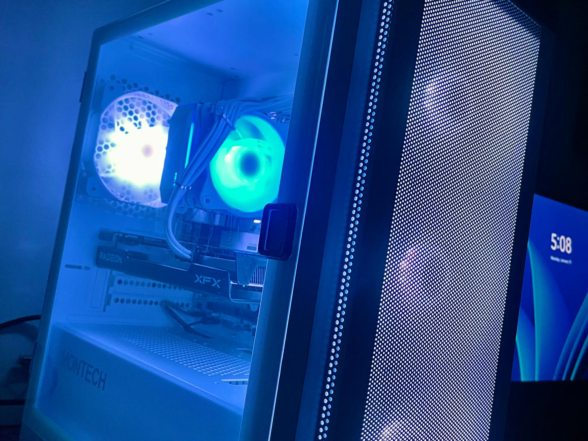 🥶 ALL WHITE 1080p Streaming/Gaming PC | RX 6600, Ryzen 5 3600, 1TB SSD 🥶