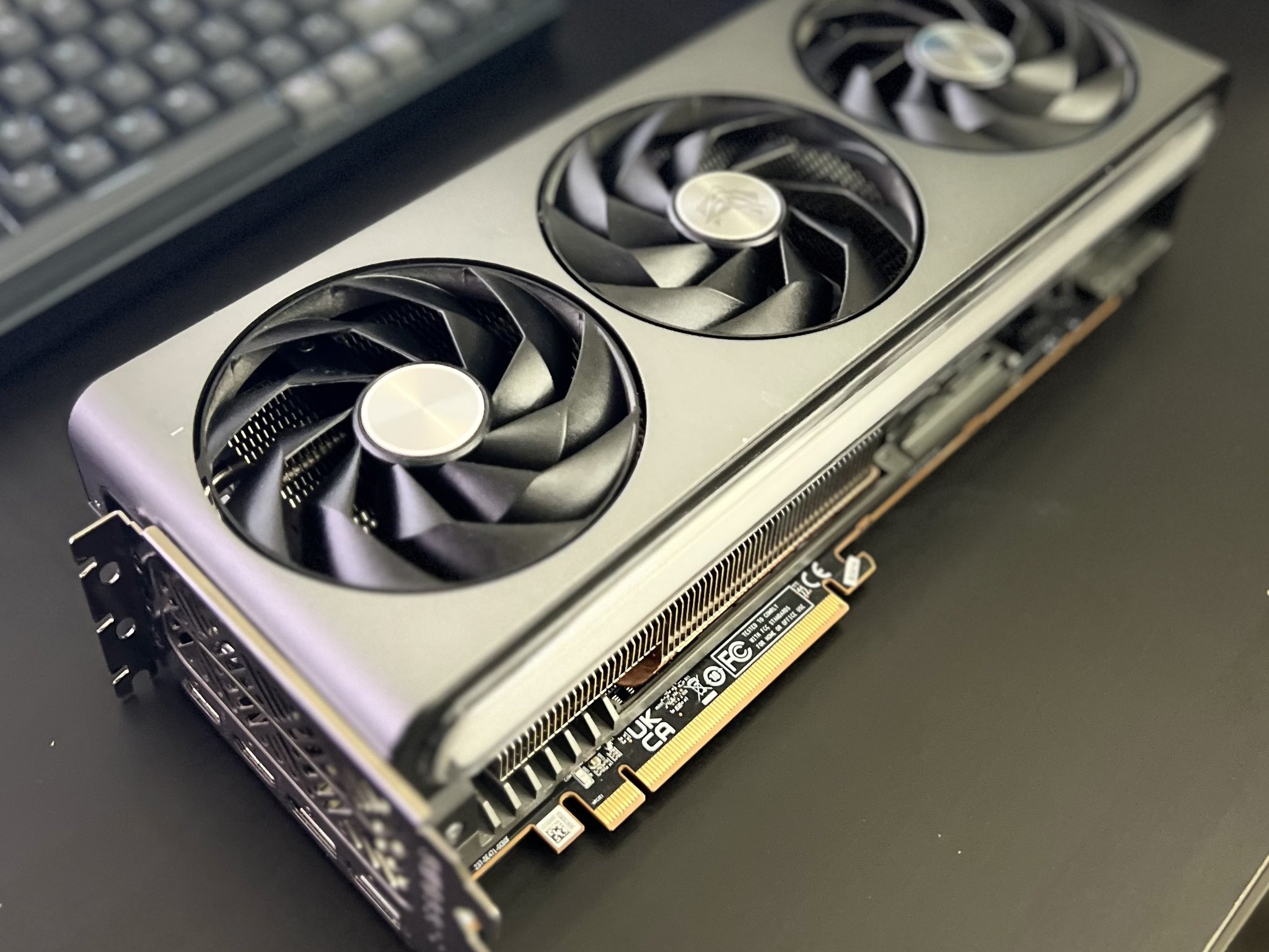 AMD Radeon RX 7900 XTX: Sapphire Nitro+ 24GB Vapor -X Edition