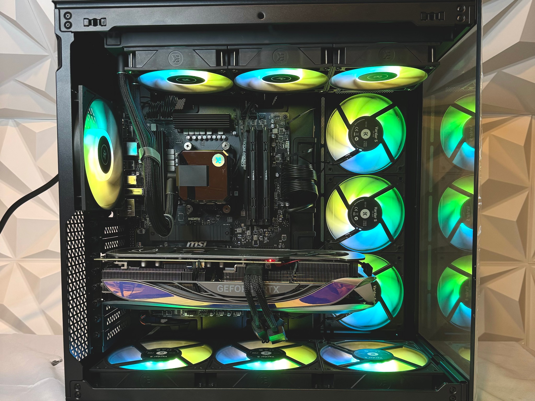⚫️🐰| Highend Gaming Pc | 7700x, 4070ti, 32gb, 1tb, free keyboard