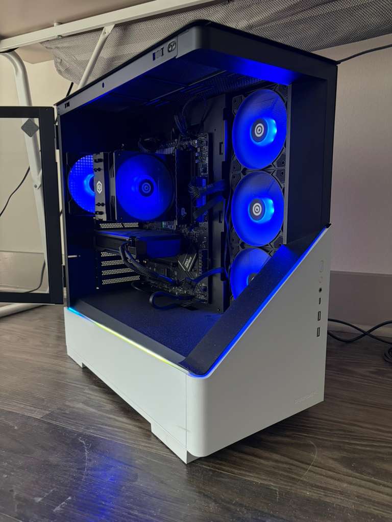 CyberPowerPC - AMD Ryzen 7 8700F - 16GB Memory - AMD Radeon RX 7600 8GB - 1TB PCIe 4.0 SSD - White