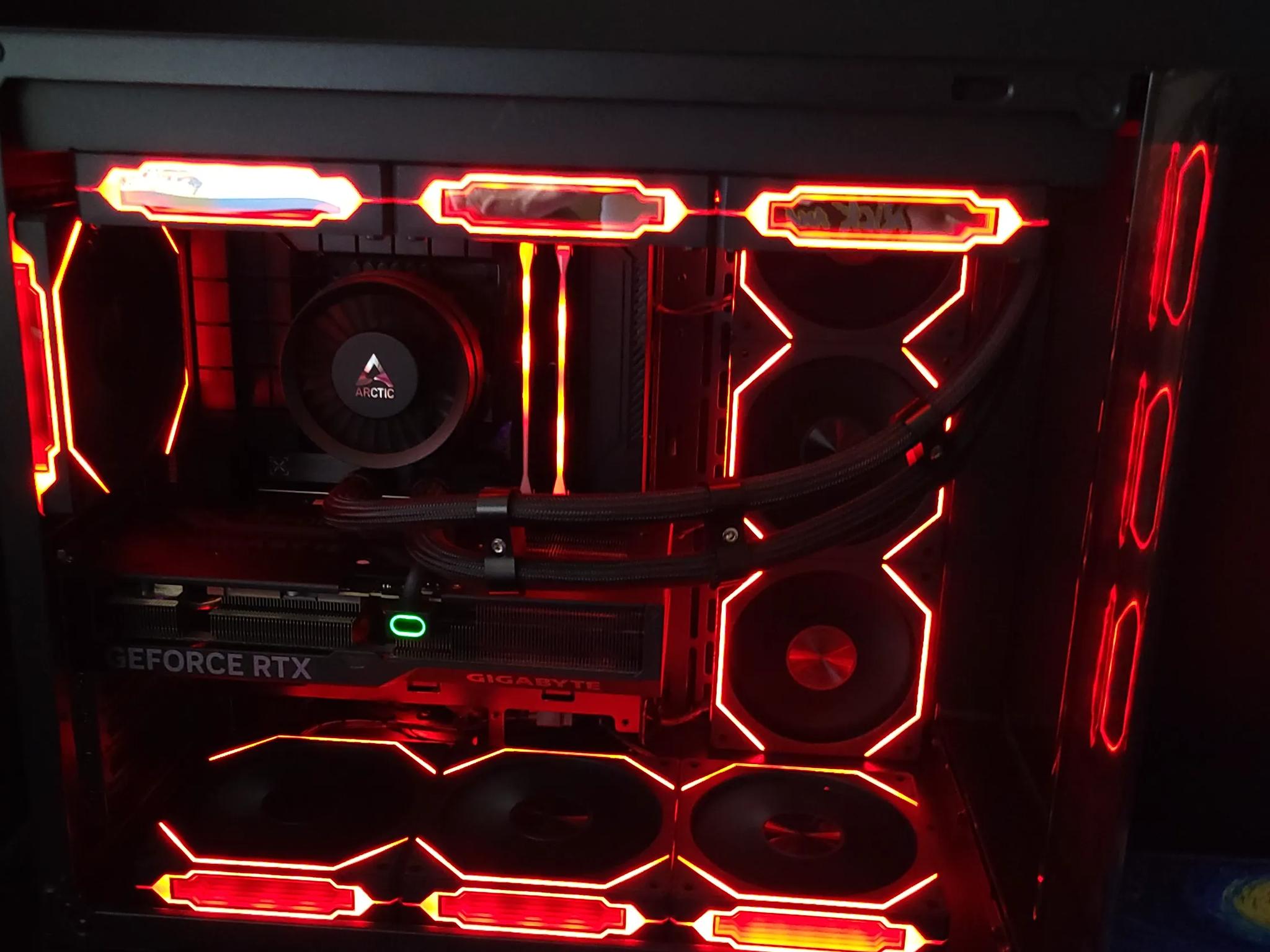 🚀 Intel i7-12700K | Gigabyte RTX 4070 Windforce OC 3X | 32GB DDR5 | 2TB NVMe SSD | TUF B760M 🔥💻