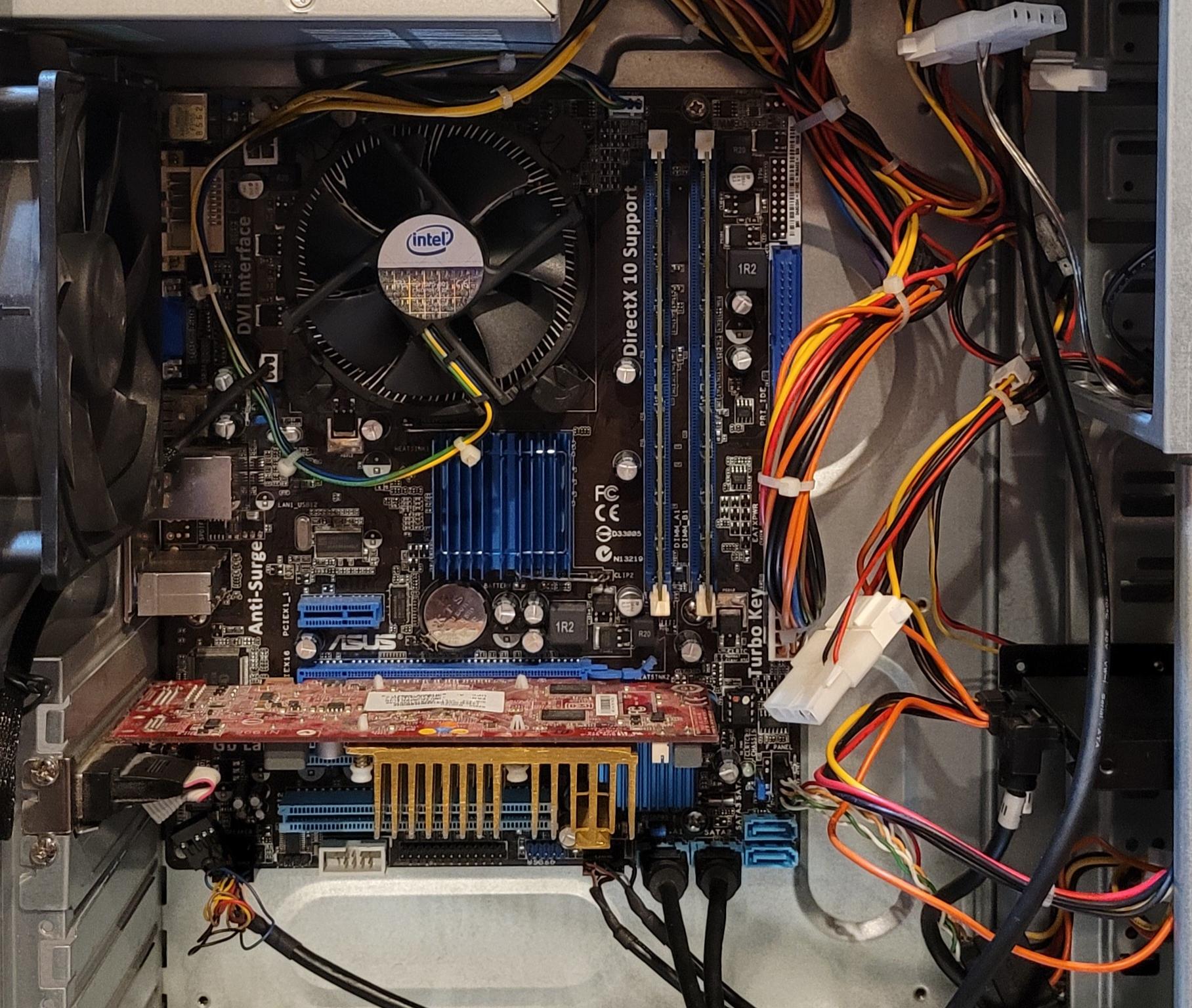 Cooler Master Elite 350 | Pentium E5700 3 GHZ | 4GB RAM | 240 GB SSD | HD 4350 | 2000s Retro Gaming