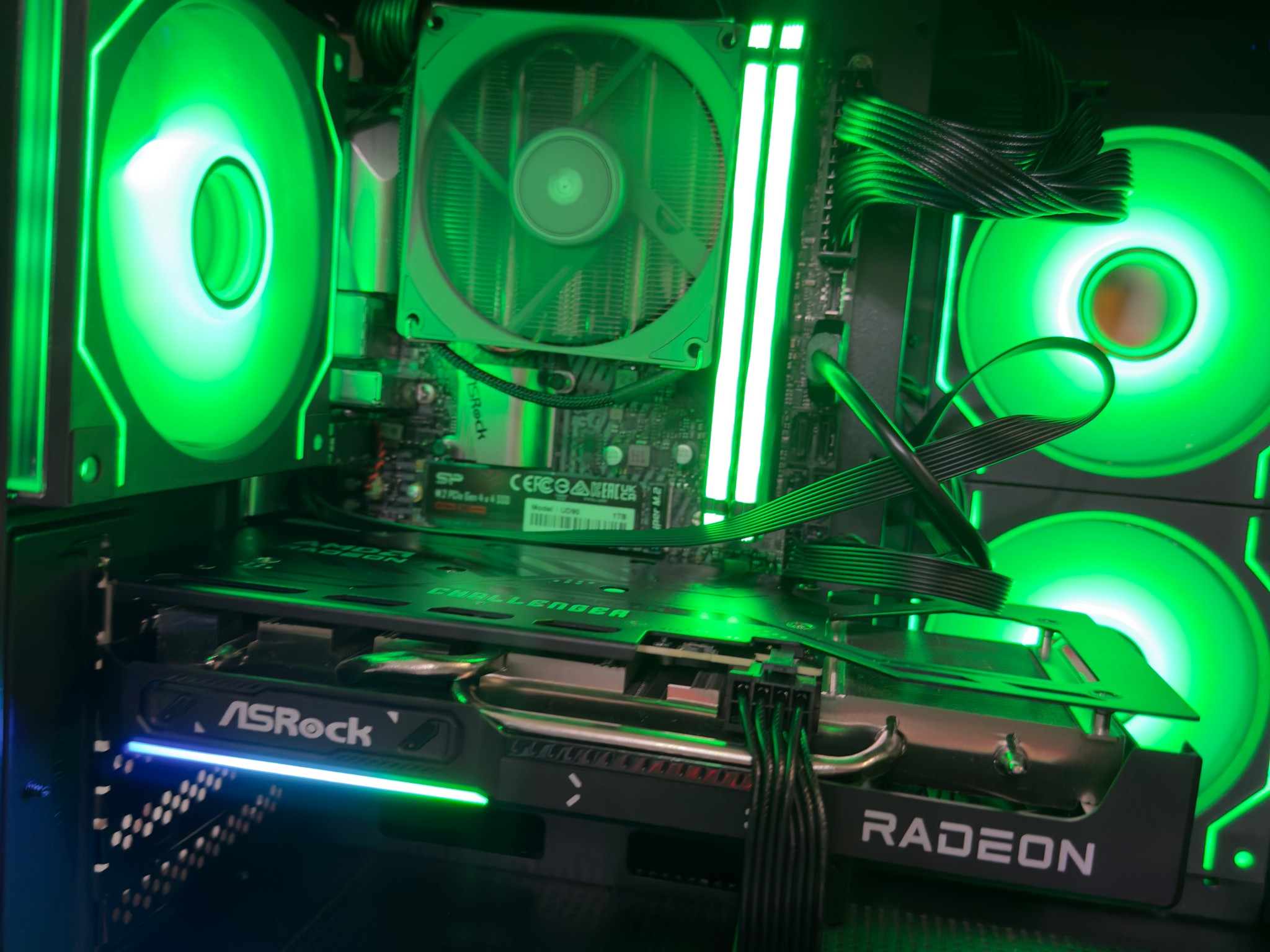 Gaming PC | 9060 XT & i5-11400 | 16GB RAM | 1TB M.2 SSD