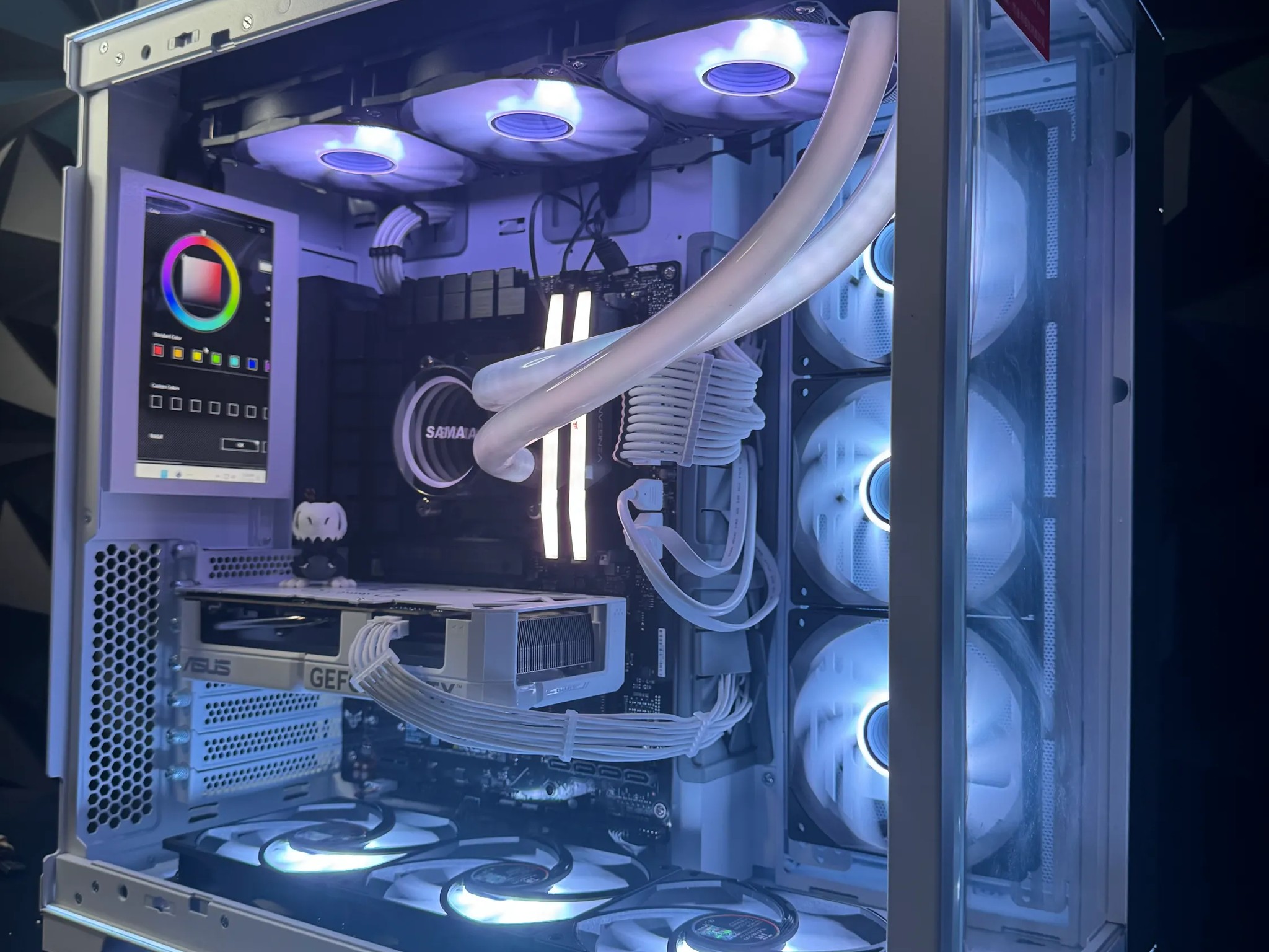 👑Big Daddy Super👑| Ryzen 7 9800X3D | RTX 4070 Super| 32 GB DDR5 | 3.25 TB NVME|1200W Corsair PSU