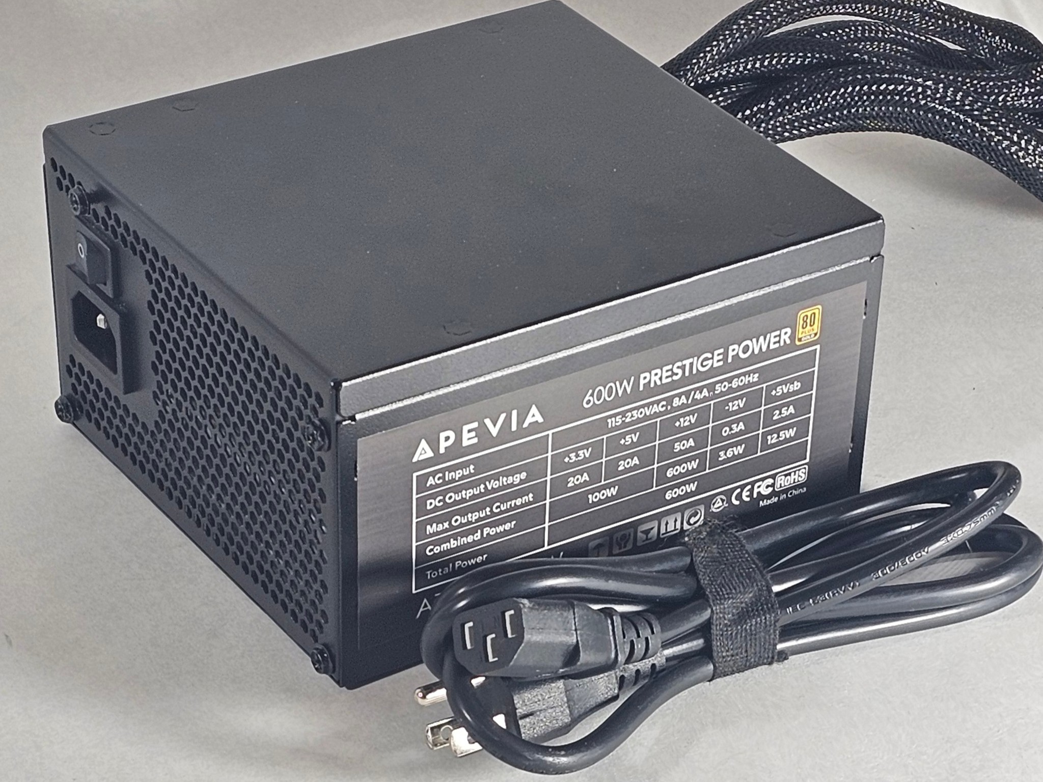 600 Watt PSU Apevia ATX-PR600W Prestige Power Supply