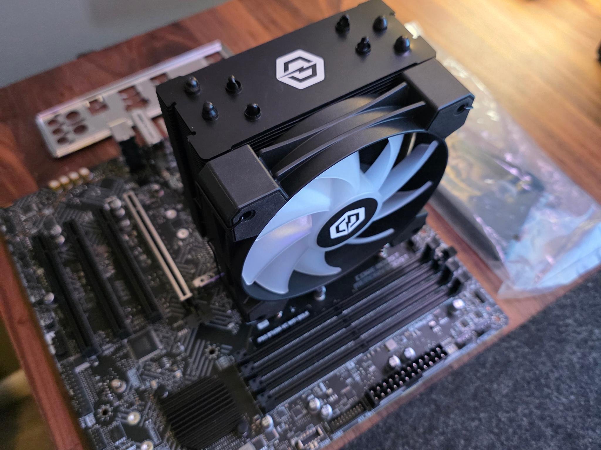 Intel i5-14400F + Msi B760M VC WIFI + cpu cooler