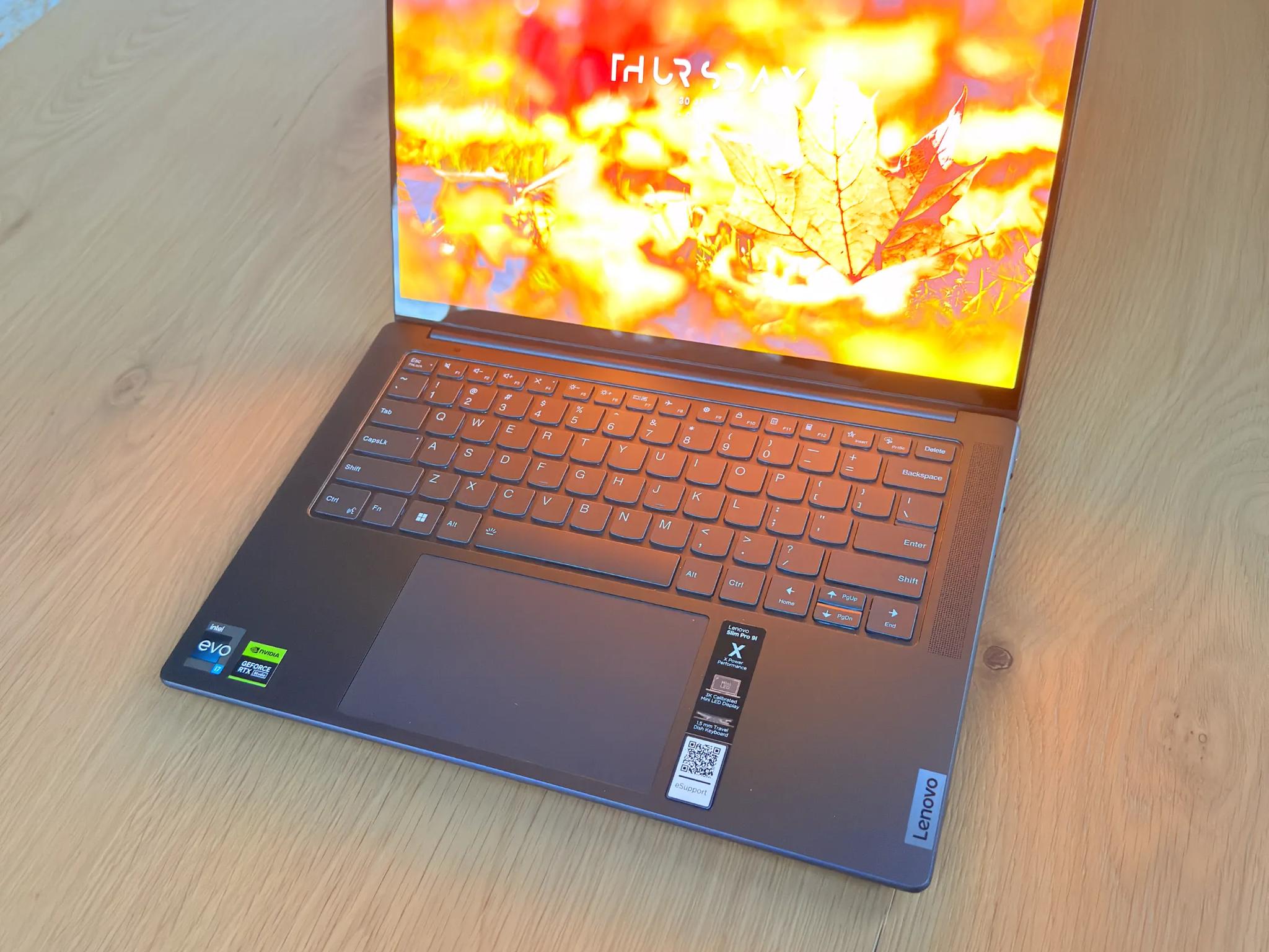 LIKE NEW! Lenovo Slim Pro 9i 14"