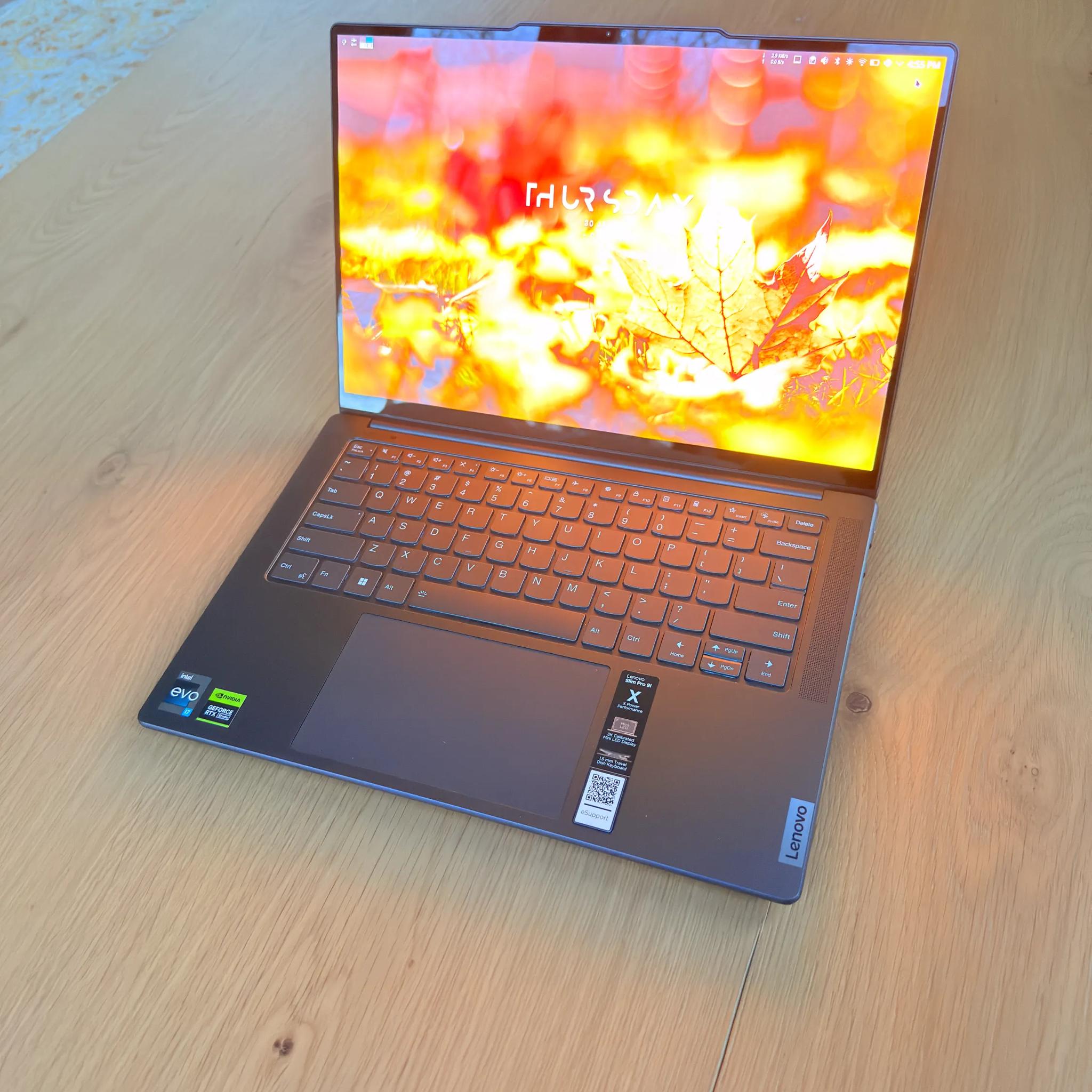 LIKE NEW! Lenovo Slim Pro 9i 14"