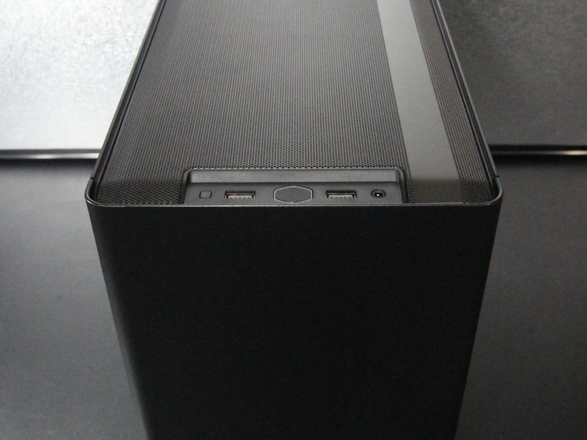 Mini-ITX Water Cooled Gaming PC / AMD Ryzen 7 5800X / RTX 3060ti / 32GB DDR4 / 1TB / Windows 11 Pro