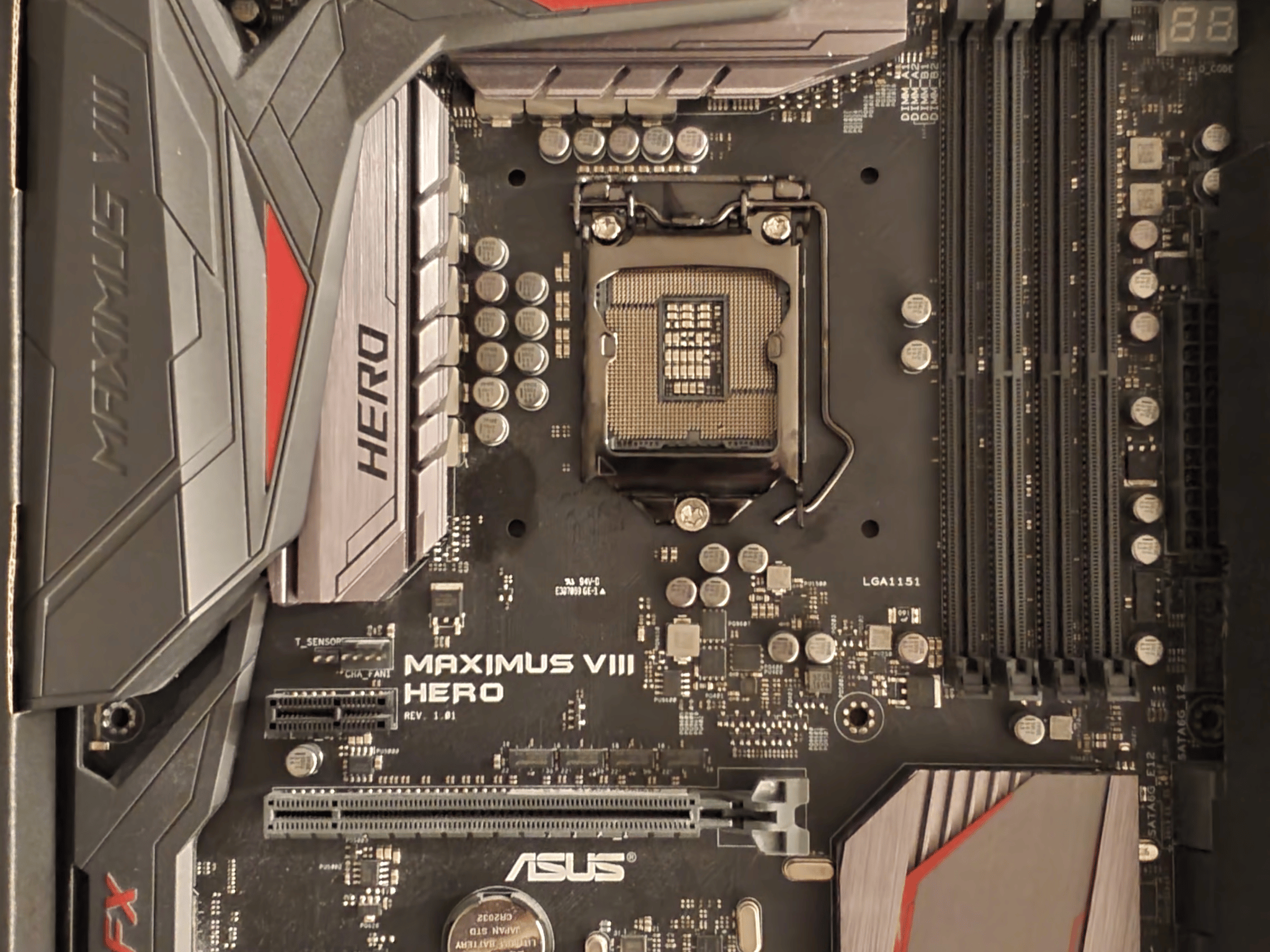 Motherboard + CPU Combo Intel Core I7-6700k CPU + ASUS Maximus VIII Hero ATX Motherboard