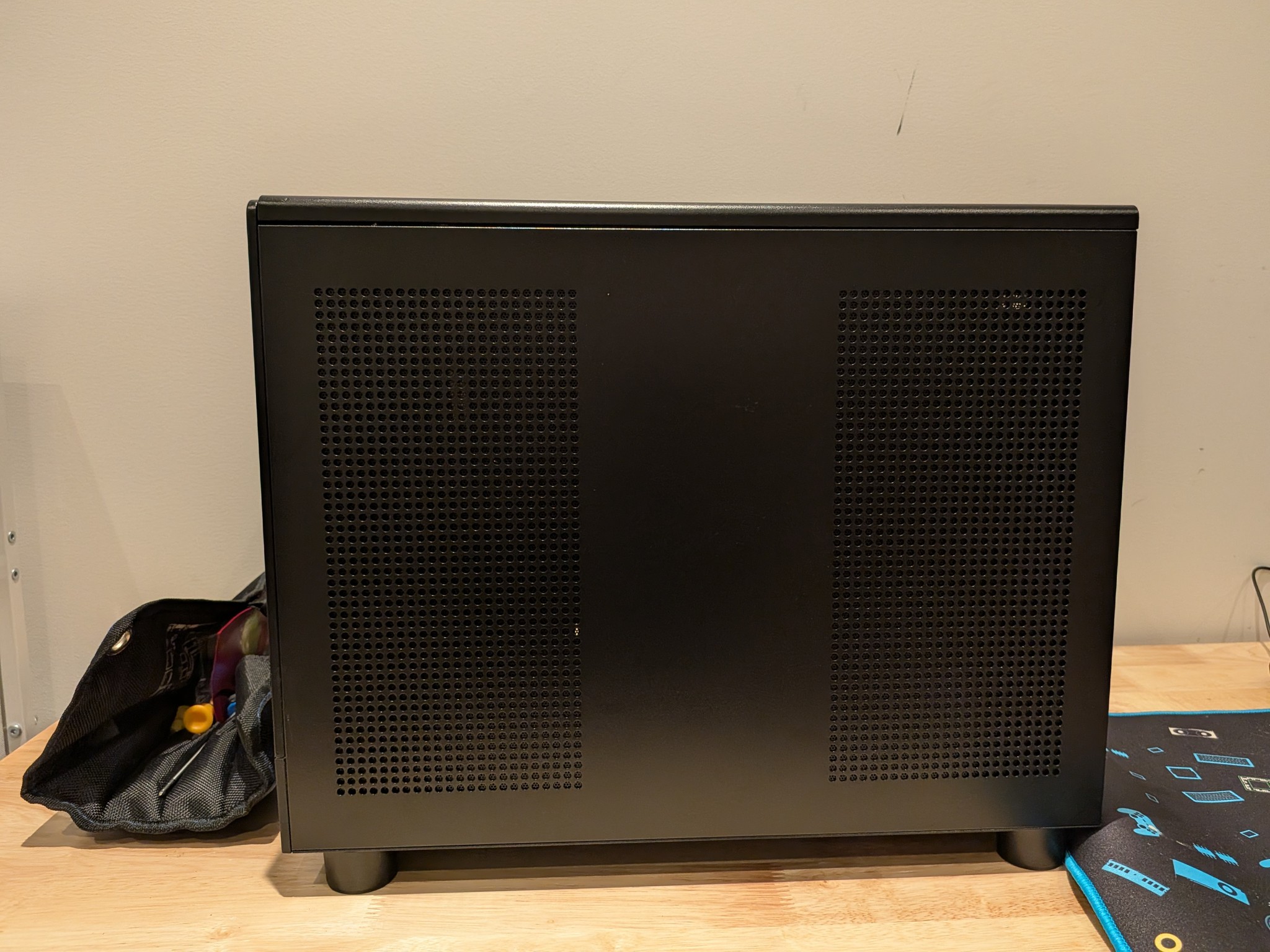 1440p Aqua - RX 9060 XT 16GB, Ryzen 5 9600X, 32 GB DDR5 RAM, 1 TB Gen 4 NVME, Liquid Cooled, RGB