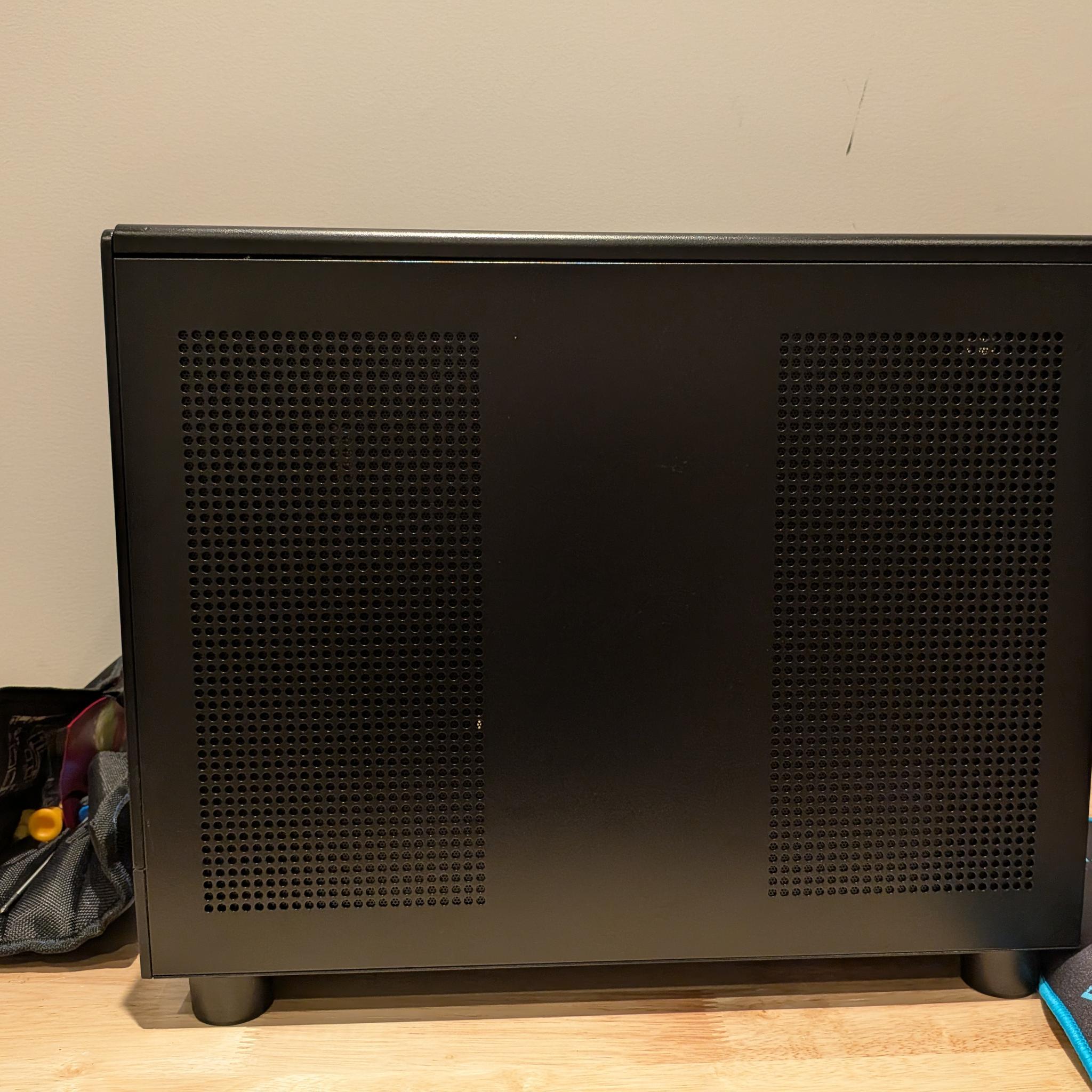 1440p Aqua - RX 9060 XT 16GB, Ryzen 5 9600X, 32 GB DDR5 RAM, 1 TB Gen 4 NVME, Liquid Cooled, RGB