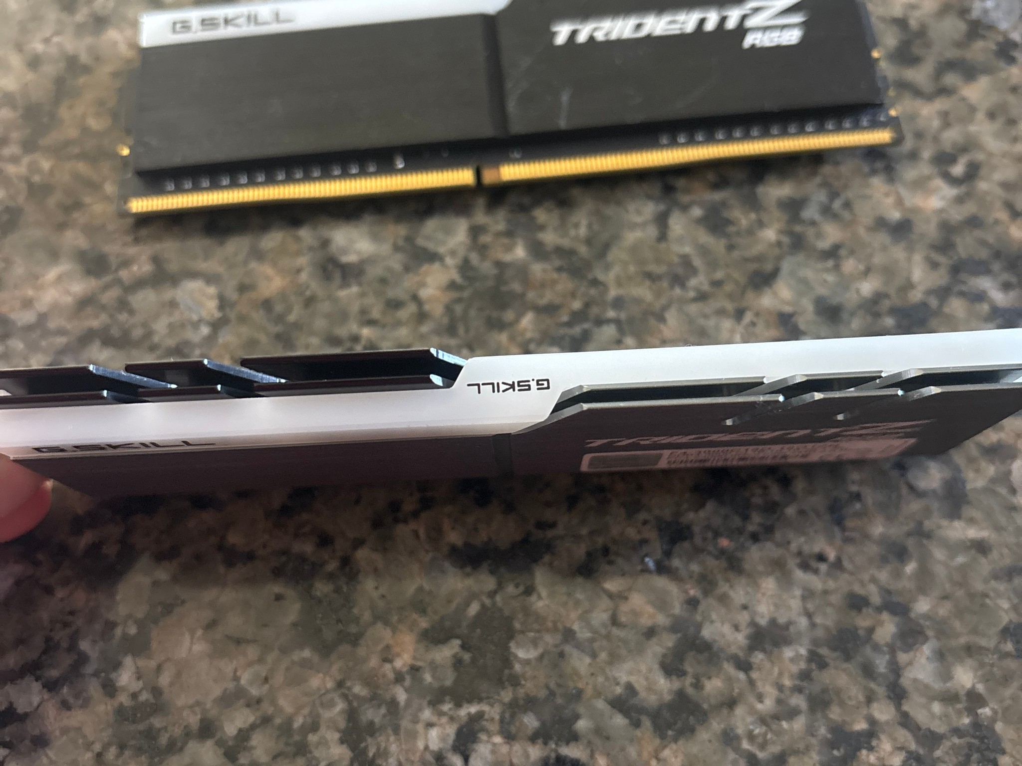 16GB  DDR4 3000