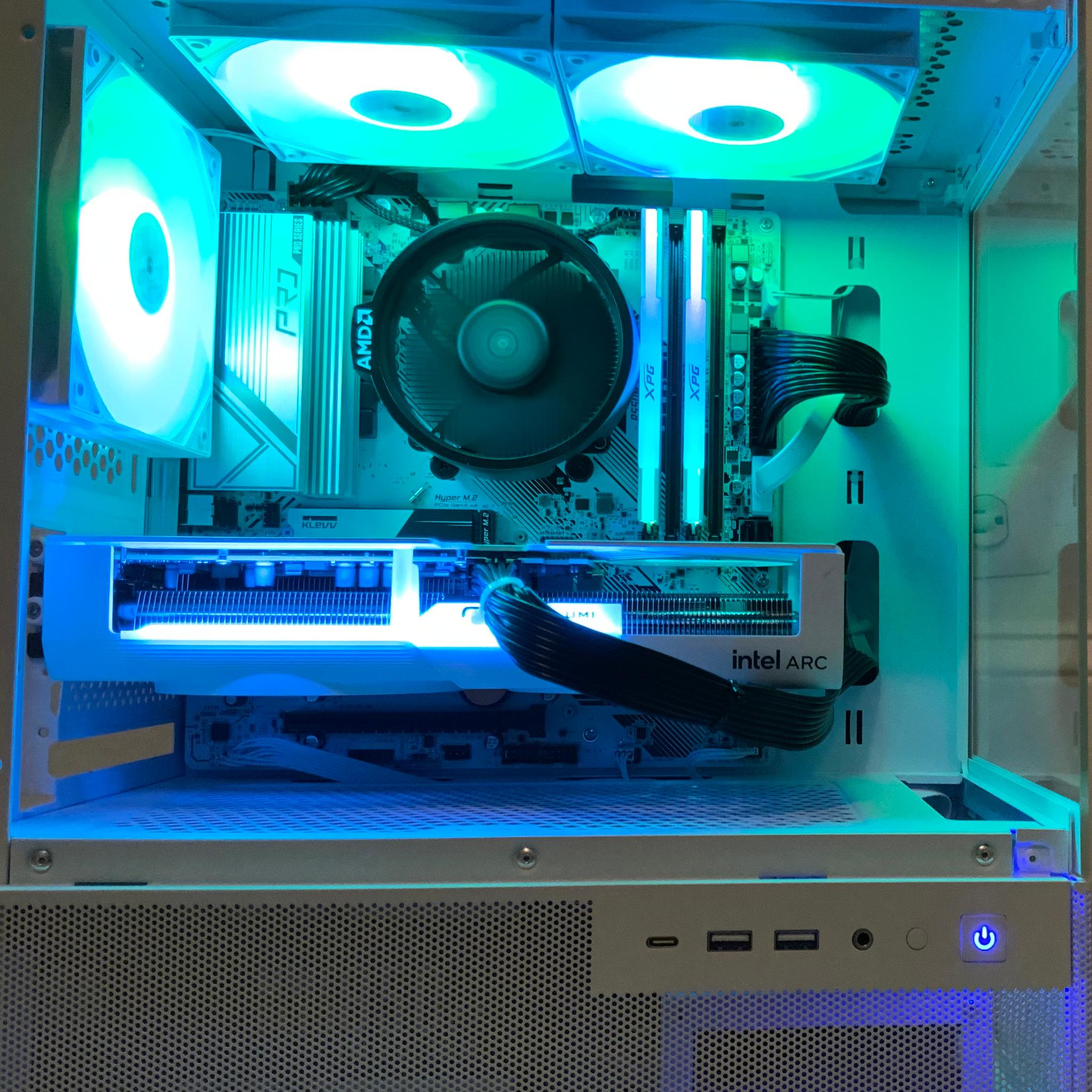 Extreme value white and black gaming pc Intel arc b580 and ryzen 5 5600!!