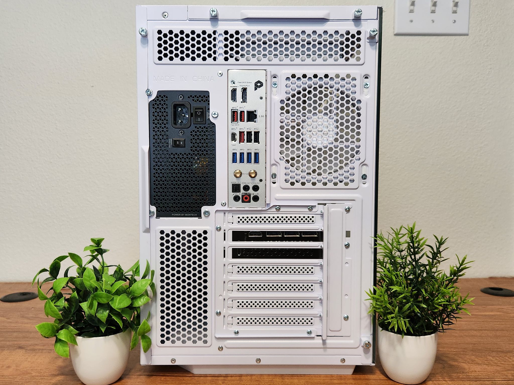 "White Stallion" Gaming PC | RTX 5070 OC | RYZEN 5 7500F | 32GB DDR5 | 1TB M.2 SSD | WINDOWS 11 PRO