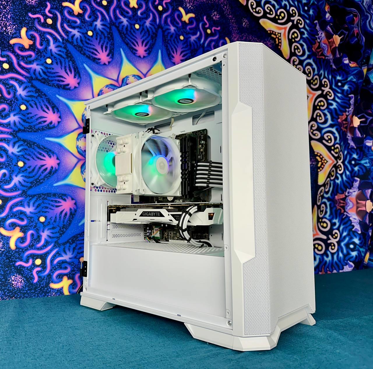 Black and White custom gaming PC I7-6700, 32 GB DDR4, GTX 1070 8 GB, 512GB SSD RGB Fans
