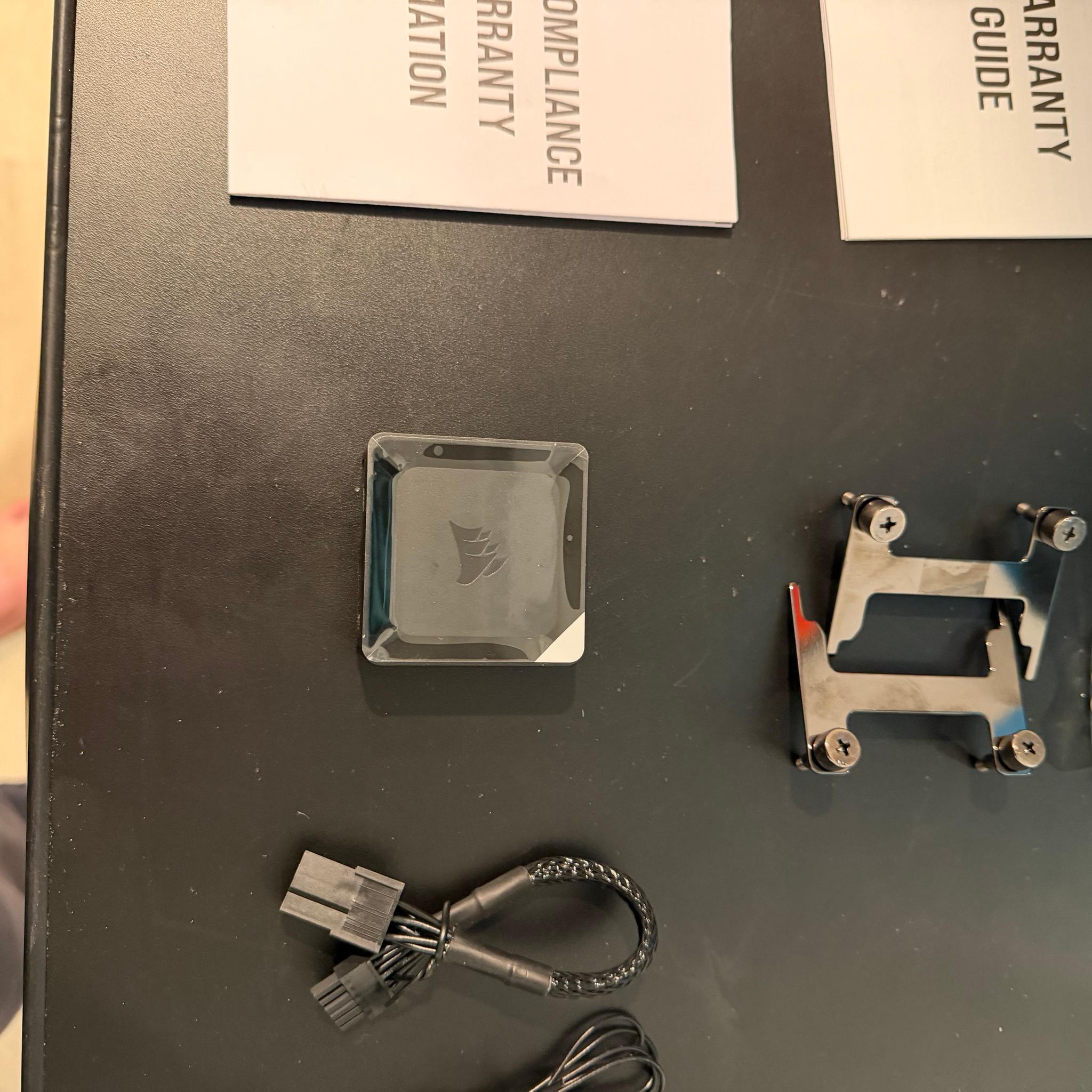 iCUE LINK TITAN 240 RX RGB AIO Liquid CPU Cooler