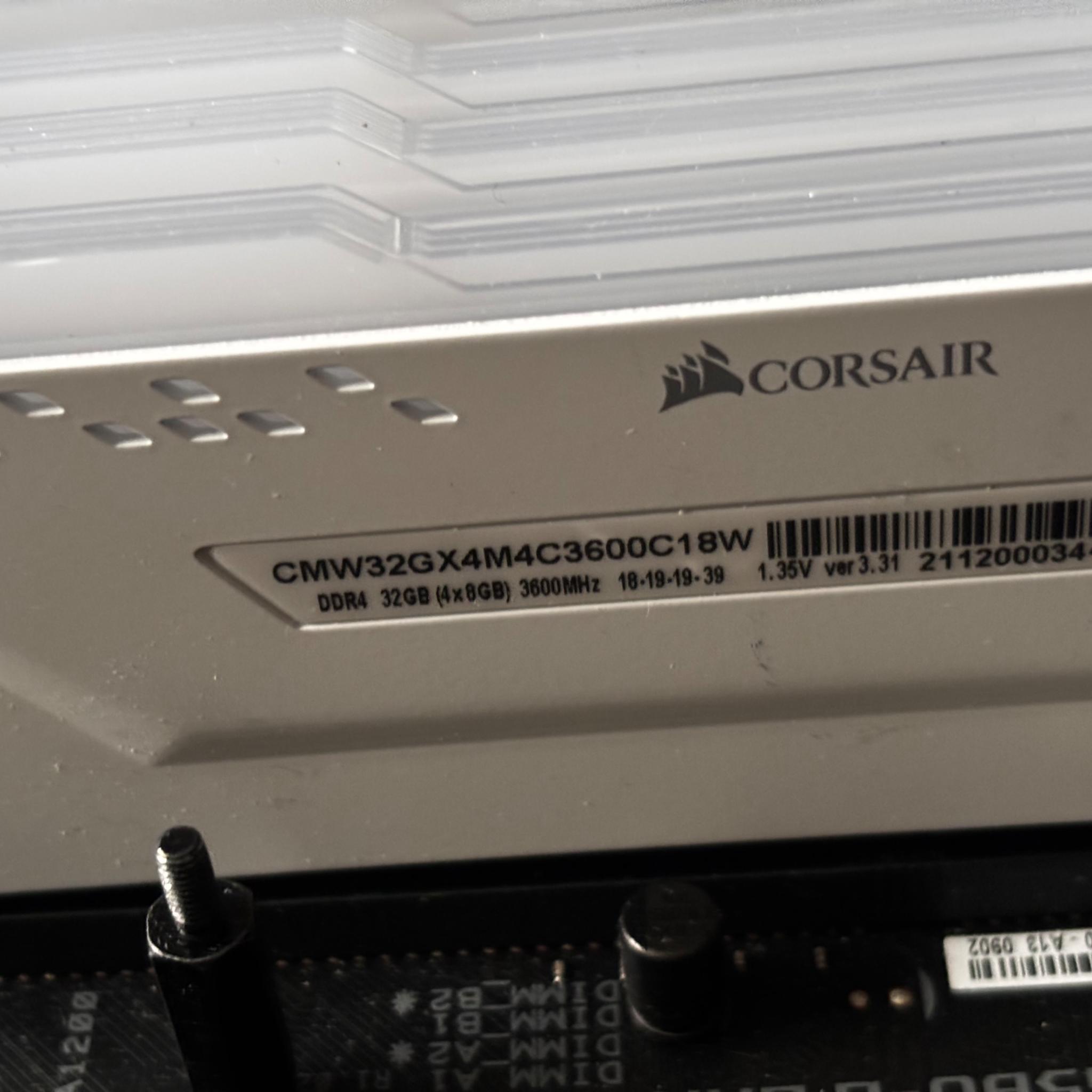 Combo I7 11700KF ROG strix B560-G gaming WiFi and 32G of Corsair 3600