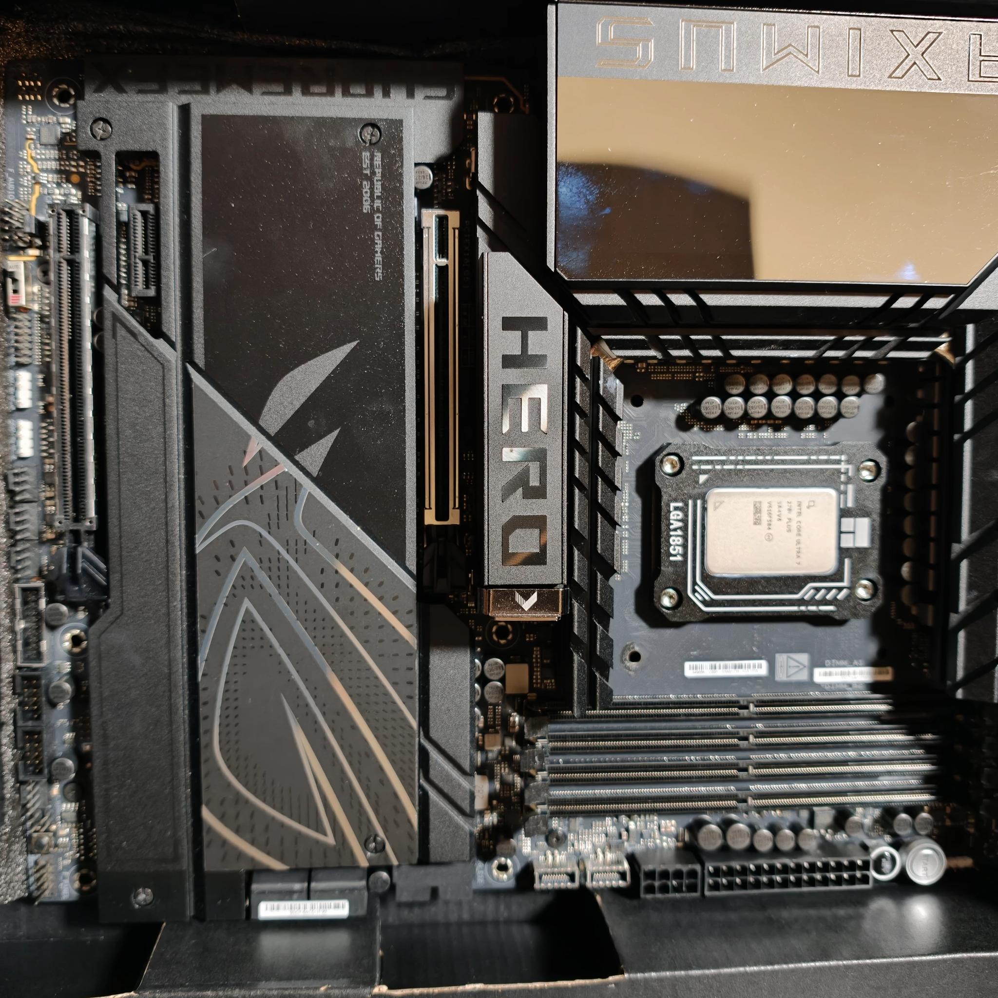 Motherboard Cpu Combo. 270K+Asus Rog Maximus Z890
