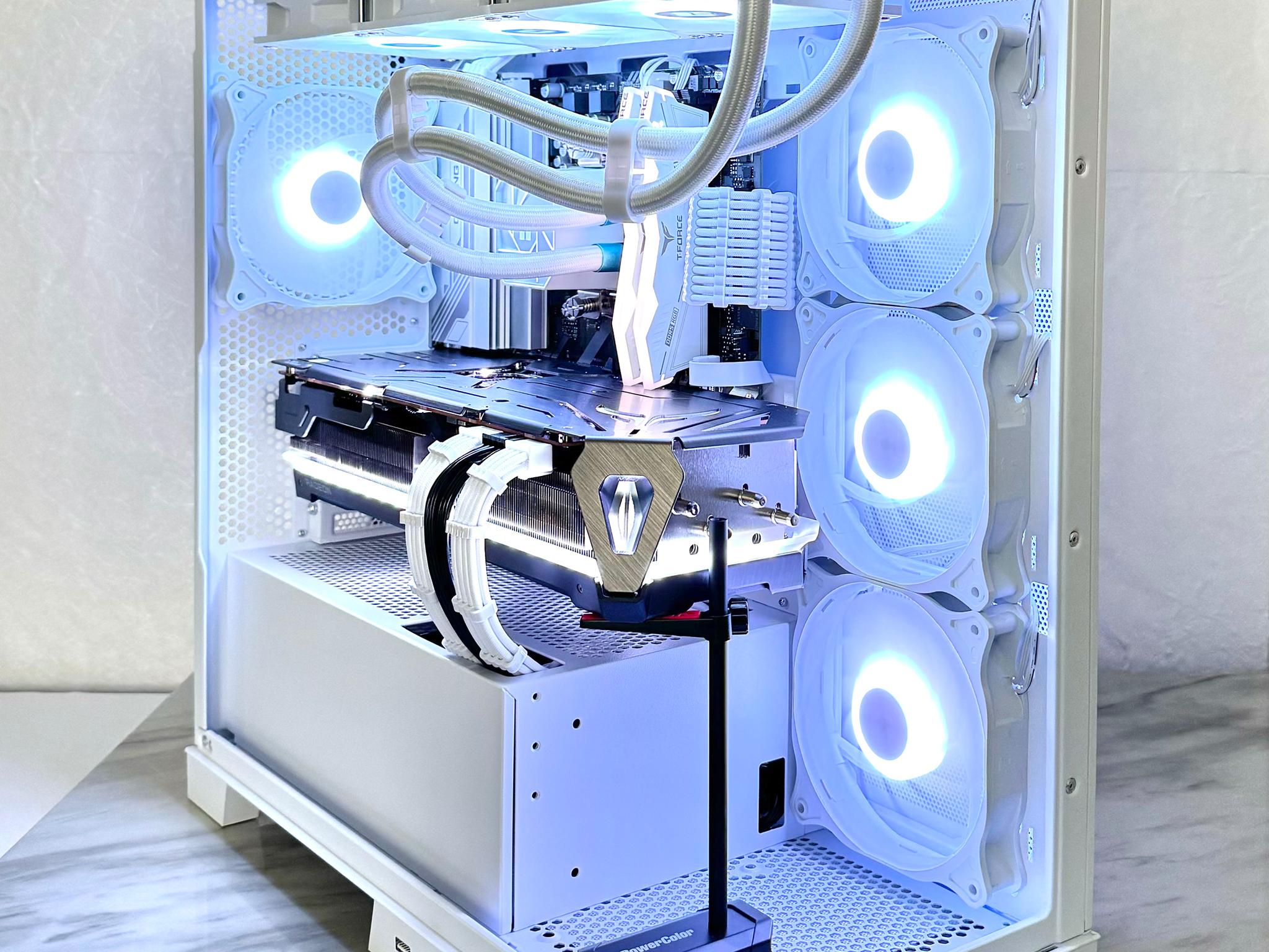 ⬜️⚫️Ultimate 4K/1440p Gaming workstation◻️Rx 7900 XTX◻️Ryzen 7 8700F ◻️W11 pro◻️32gb Ram◽️1Tb ⚫️⬜️