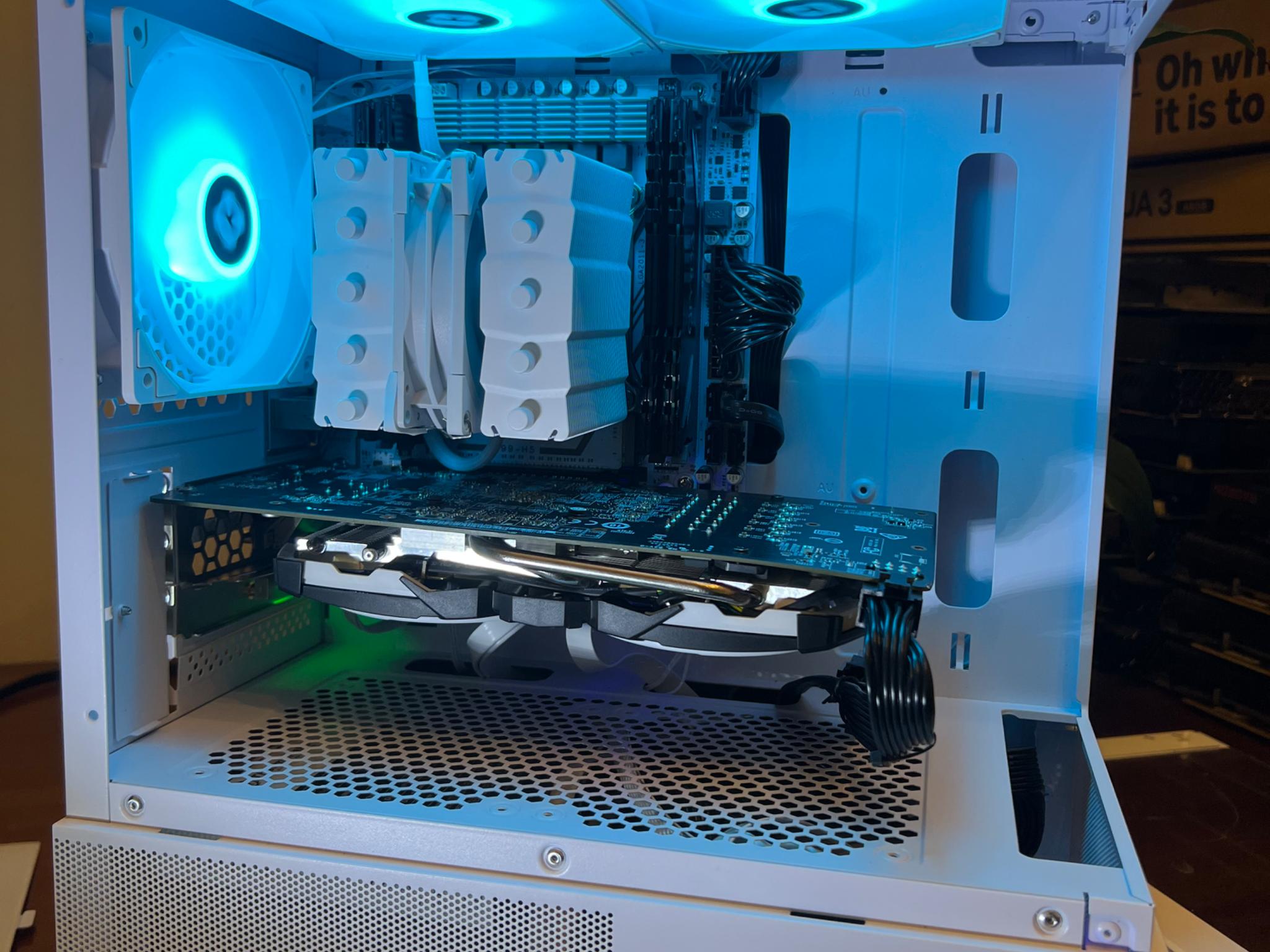 Intel 10 Core White Gaming PC RX 580 1tb SSD 32GB RAM WIFi WINDOWS 10 Pro