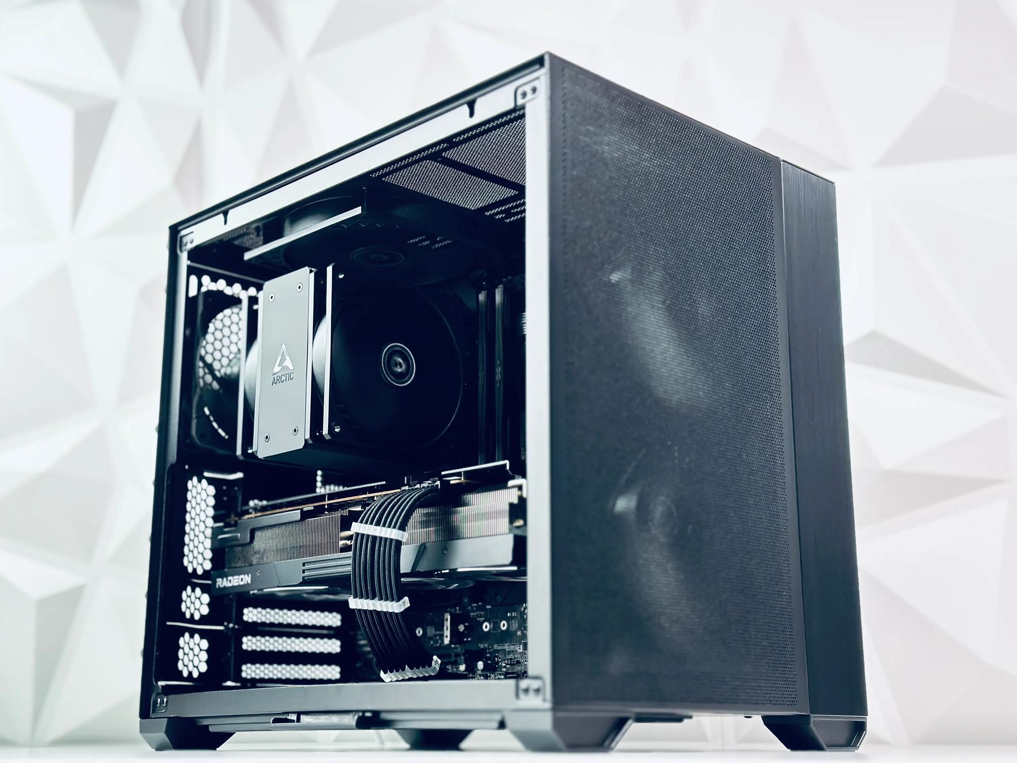 🖤 4K-Pure performance!◼️AMD RX 7900 XT 20GB◼️AMD Ryzen 5 7600X◼️32GB DDR5 RAM◼️1TB NVME