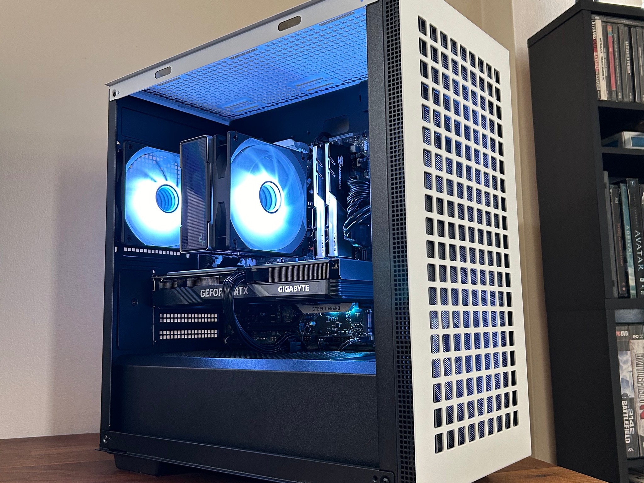 RTX 4060 | Ryzen 5 5500 | 1TB SSD | WI-FI | The Mini Legend V11
