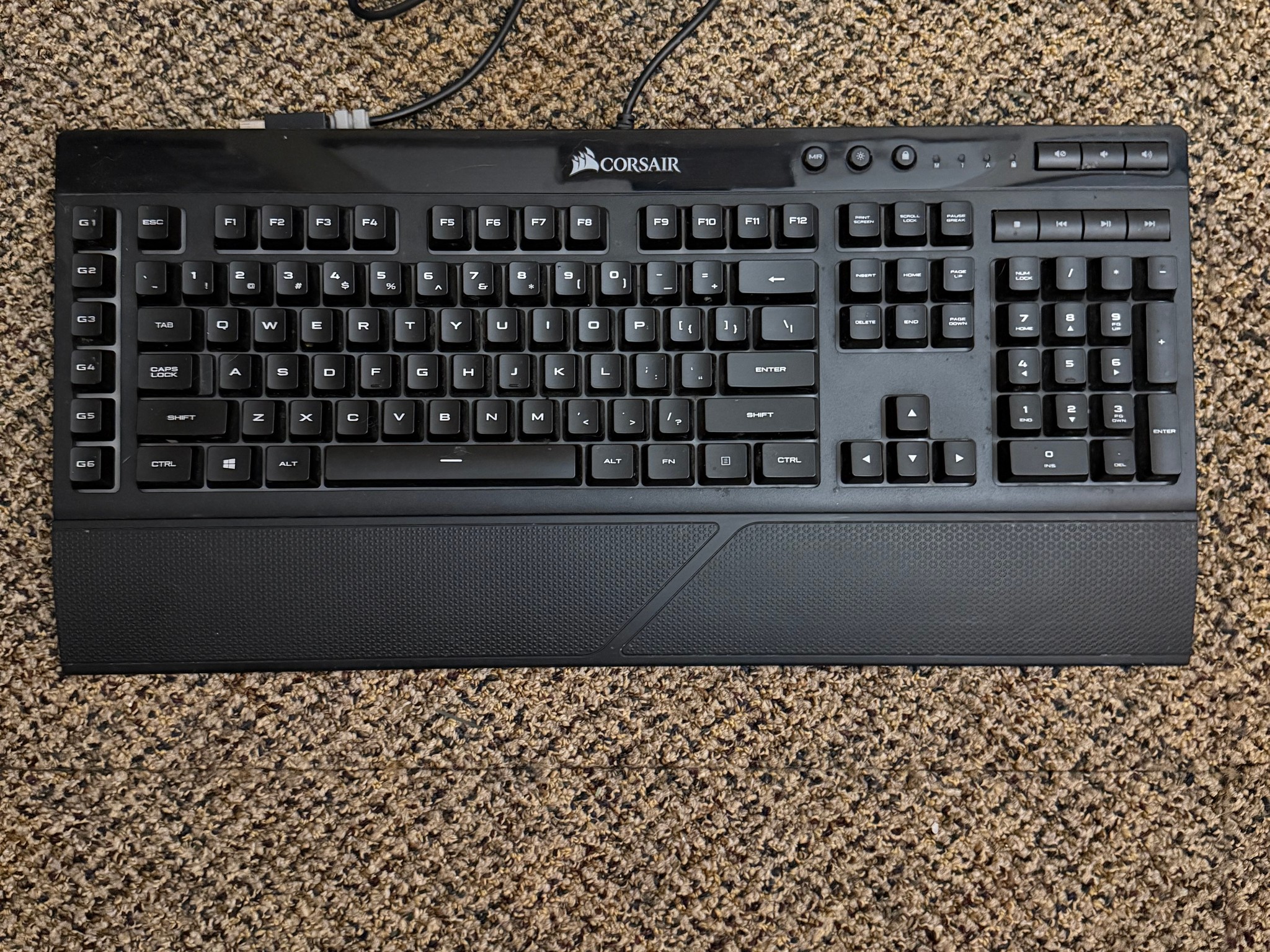 CORSAIR K55 RGB Keyboard and Corsair Harpoon Mouse Bundle