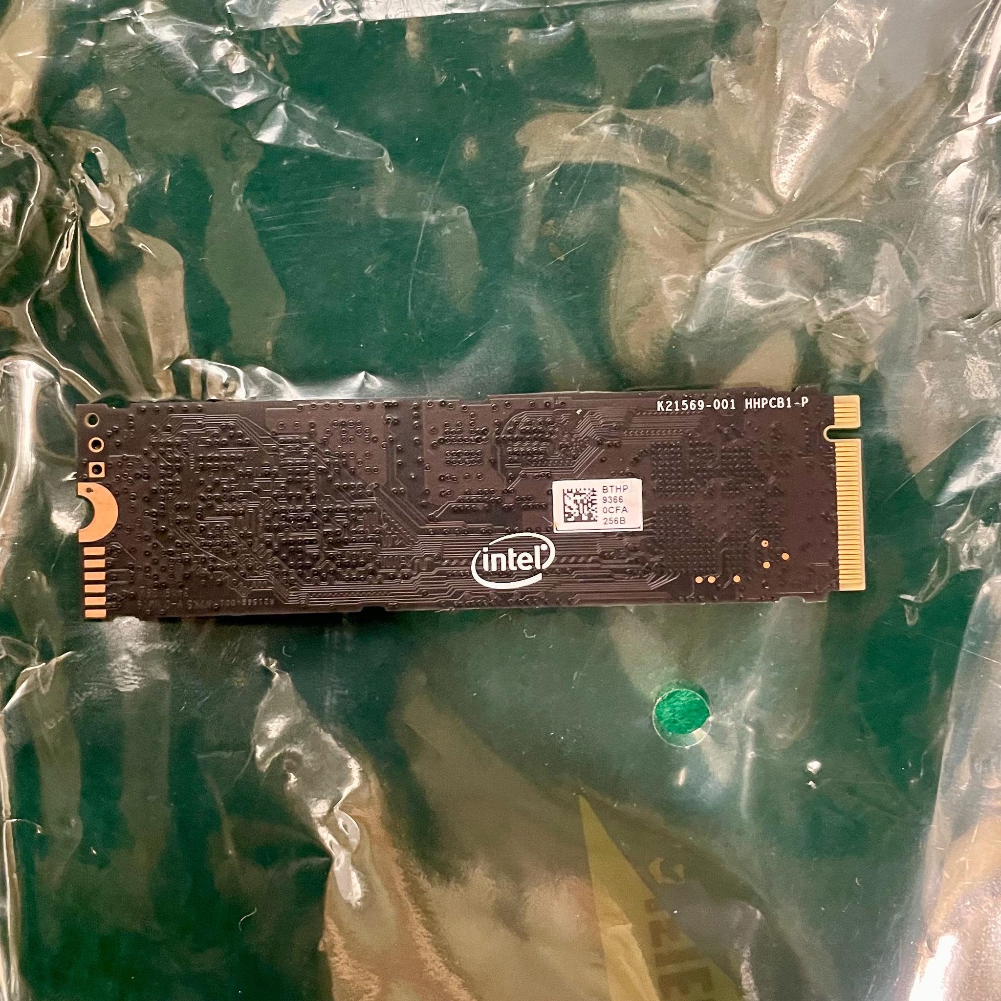 Intel 256GB m.2 2280 NVMe Gen3 x 4