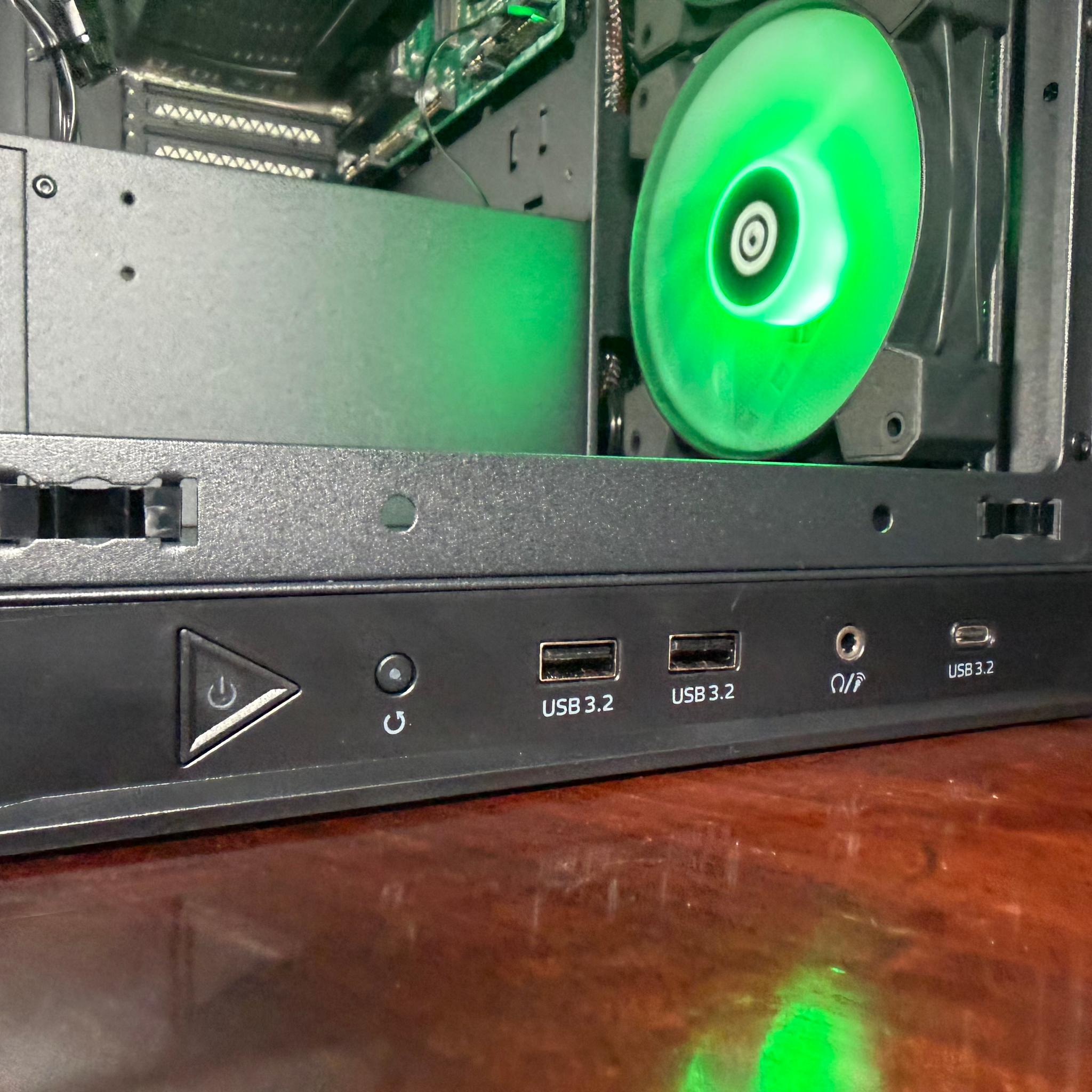 👽Value 1080p Monster👽 i7 7700 | GTX 1070 | 16GB RAM | 1.25TB Storage
