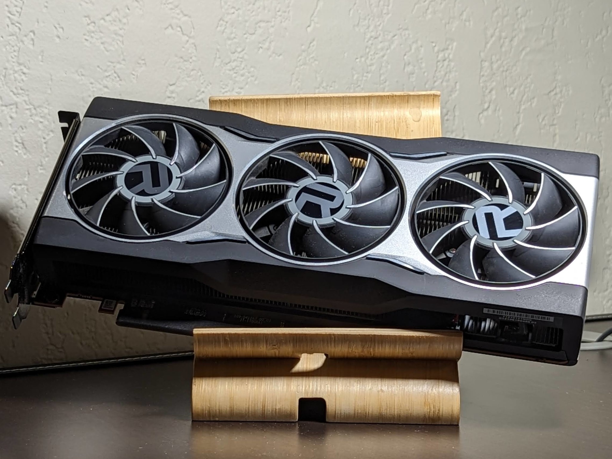 AMD Radeon RX 6800 16GB Reference Card