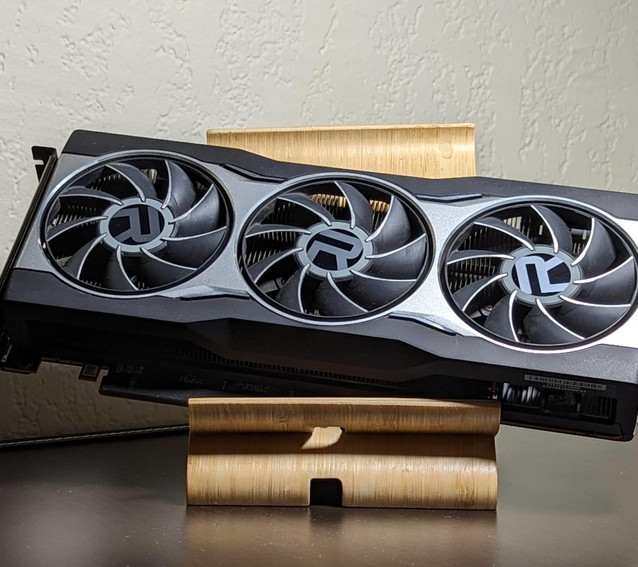 AMD Radeon RX 6800 16GB Reference Card